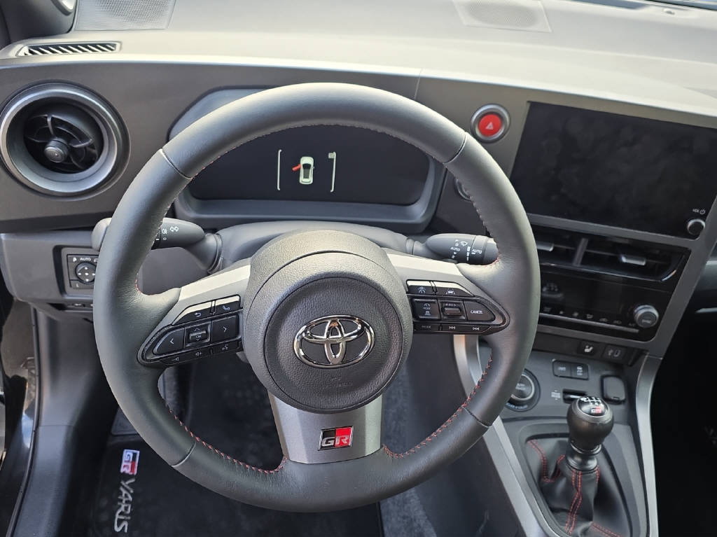 TOYOTA GR Yaris 1.6 Turbo Sport 4x4-image-6