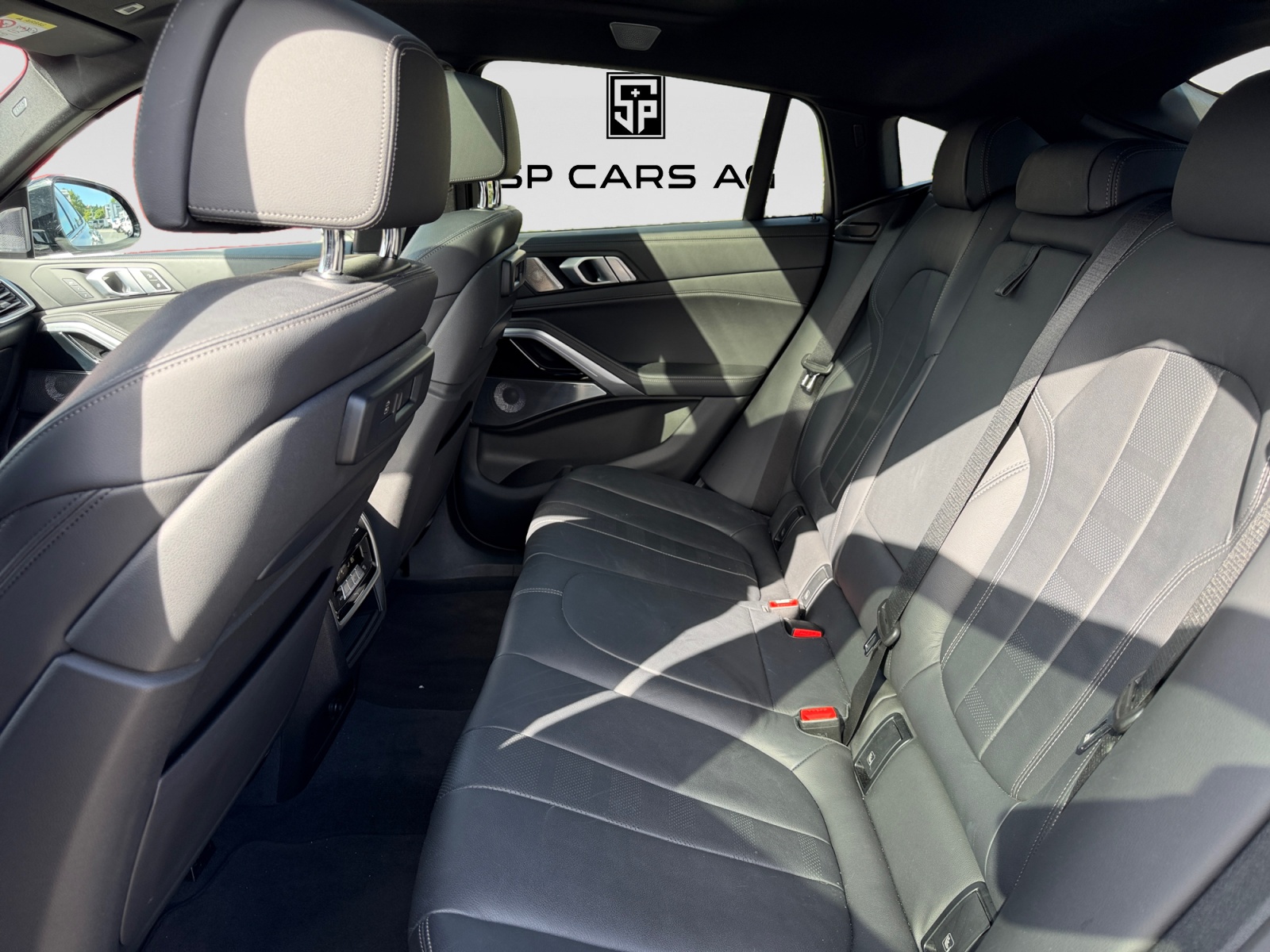 BMW X6 xDrive 48V 40d Steptronic M Sport-image-15