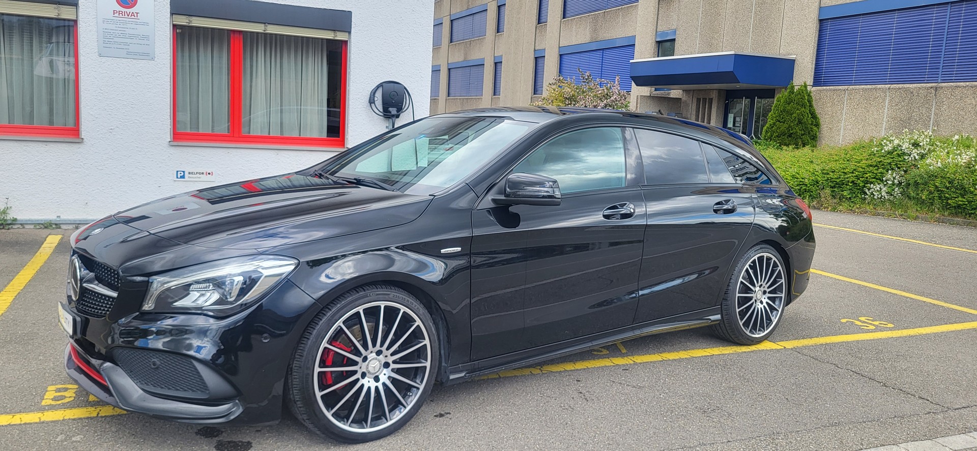 MERCEDES-BENZ CLA Shooting Brake 250 Sport 4Matic 7G-DCT-showroom-element-1