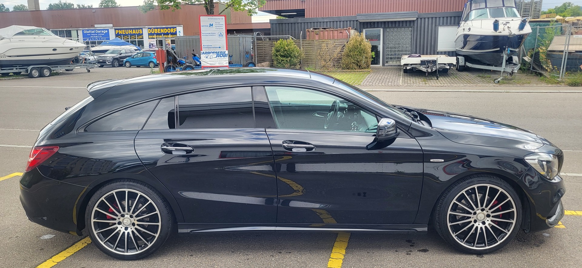 MERCEDES-BENZ CLA Shooting Brake 250 Sport 4Matic 7G-DCT-showroom-element-3