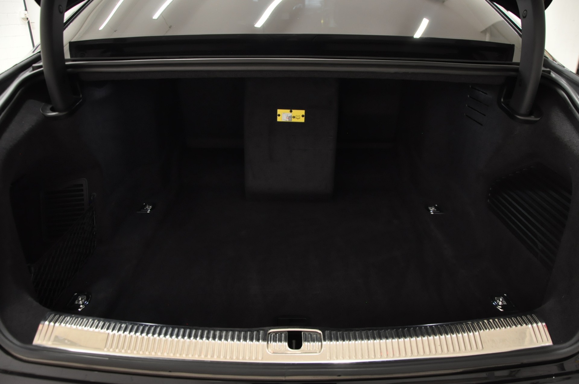 AUDI A8 50 TDI Long quattro tiptronic-image-36