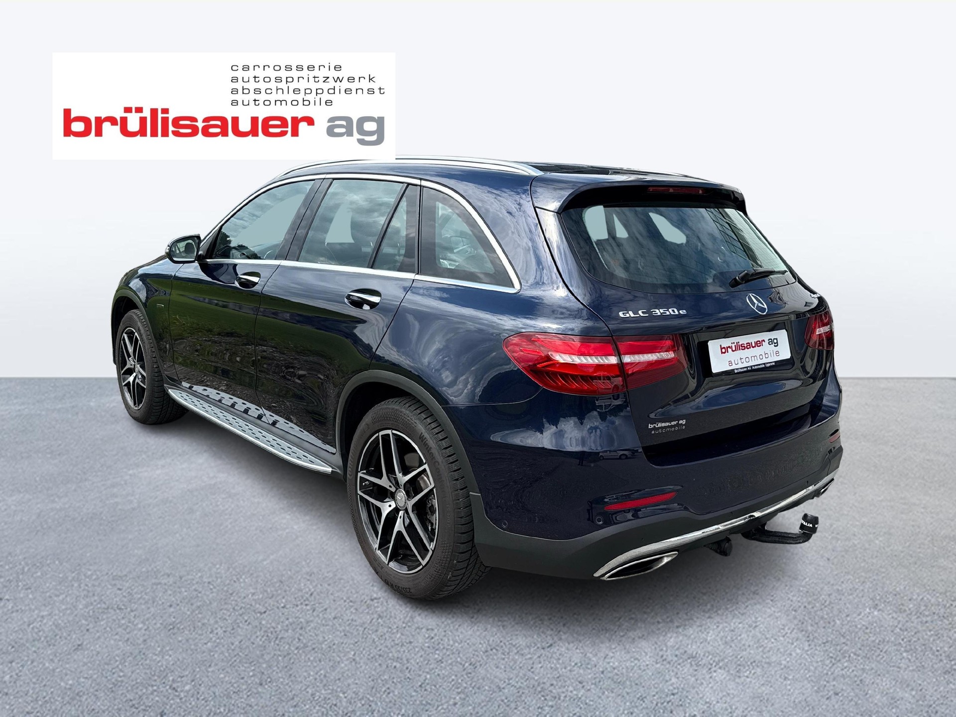 MERCEDES-BENZ GLC 350 e AMG Line 4m-showroom-element-2