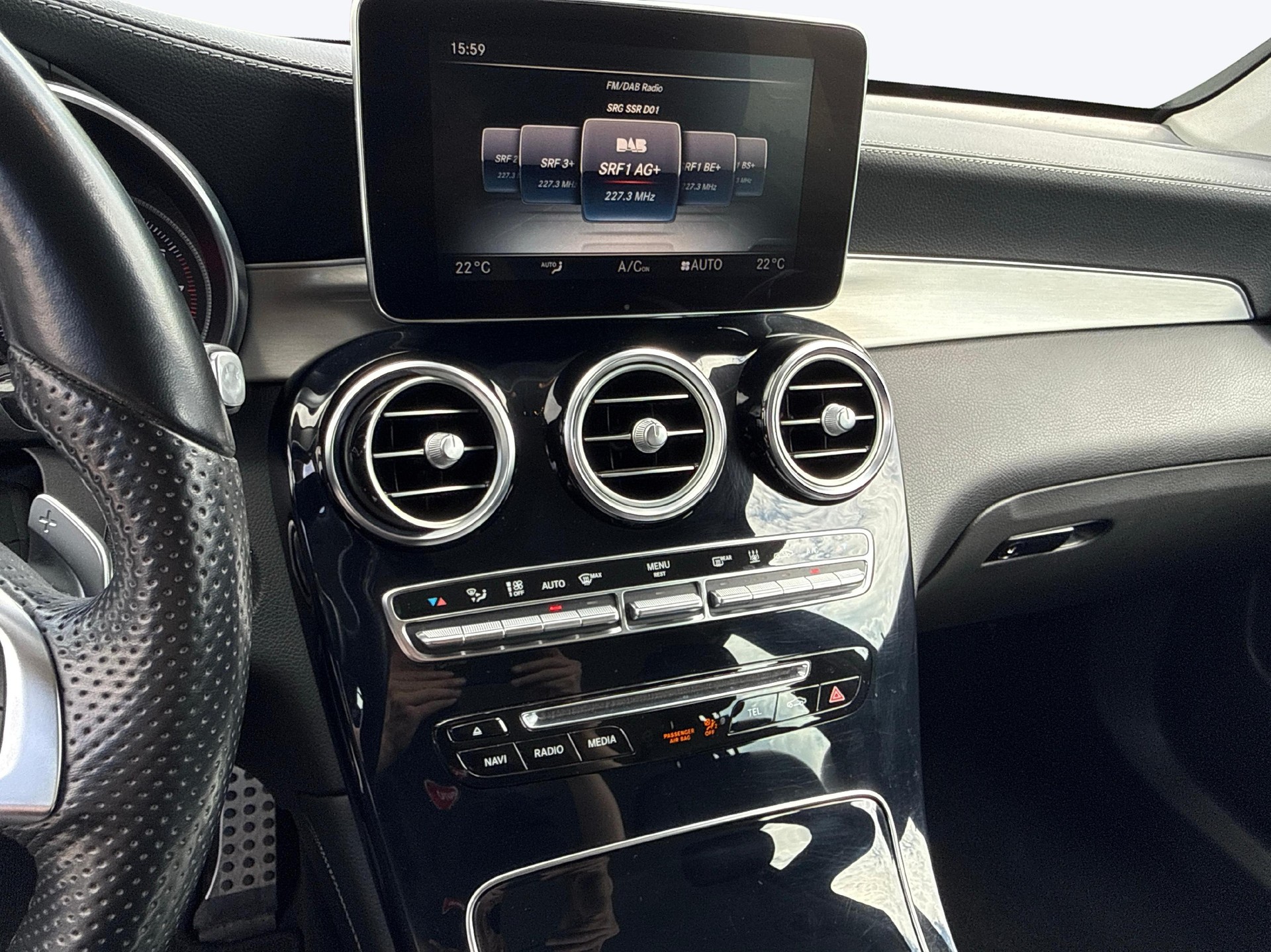 MERCEDES-BENZ GLC 350 e AMG Line 4m-image-16