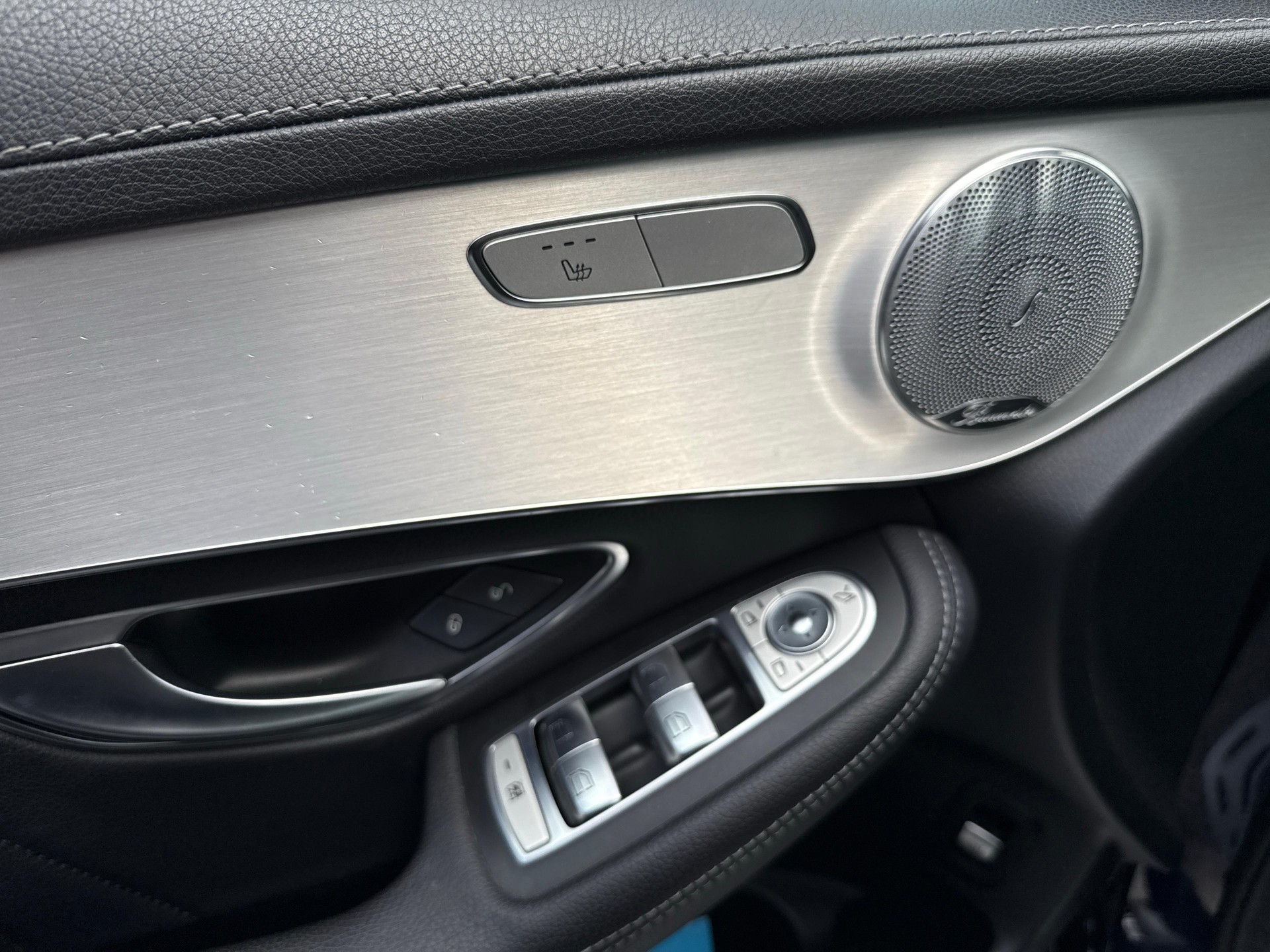 MERCEDES-BENZ GLC 350 e AMG Line 4m-image-13