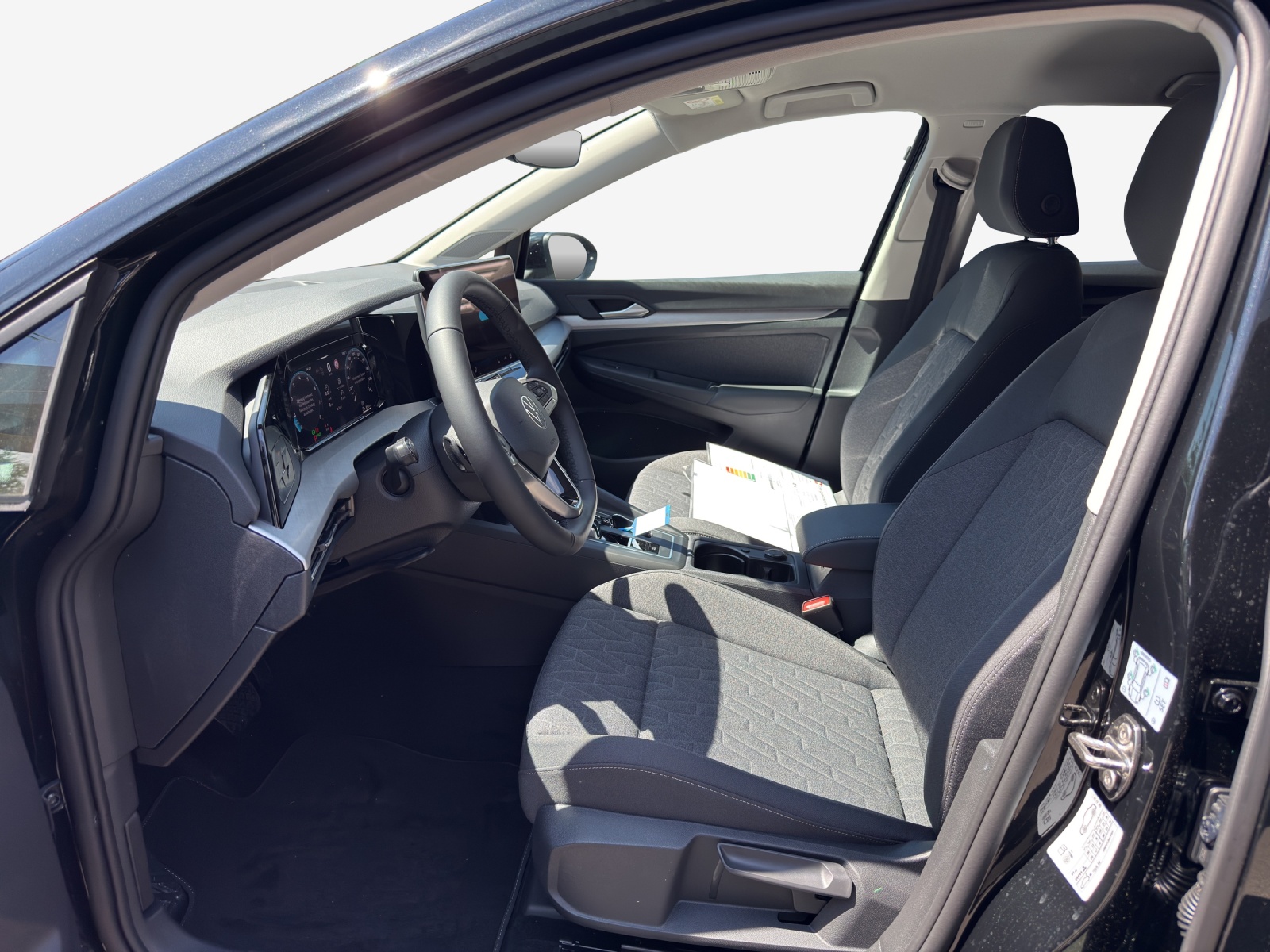 VW Golf 1.5 e TSI mHEV United DSG-image-7