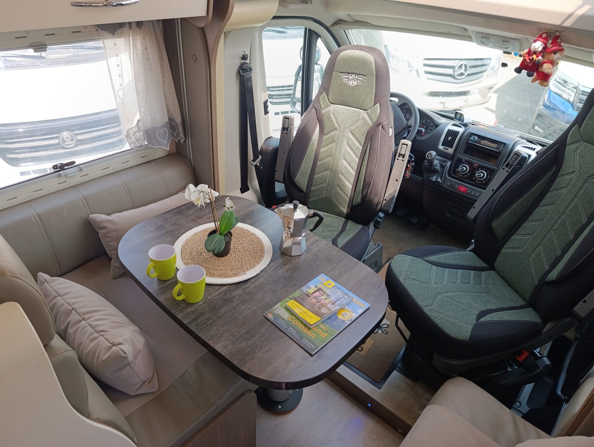 CHALLENGER Magaeo 398 ***Sie haben den Luxus einer echten Dreizimmerwohnung auf Rädern***Schaltgetriebe 150PS *Dieselheizung *-showroom-element-1