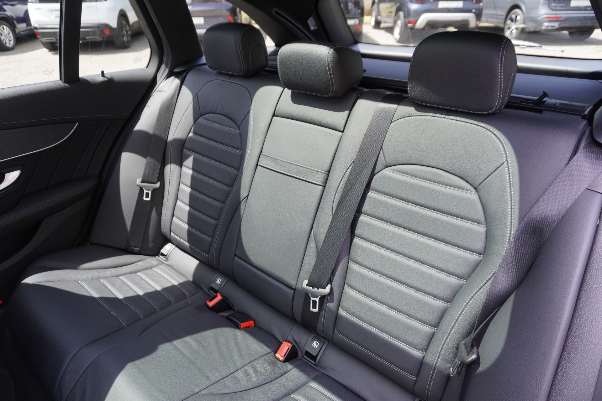 MERCEDES-BENZ C 220 d Swiss Star AMG Line 4M 9G-Tronic-image-21