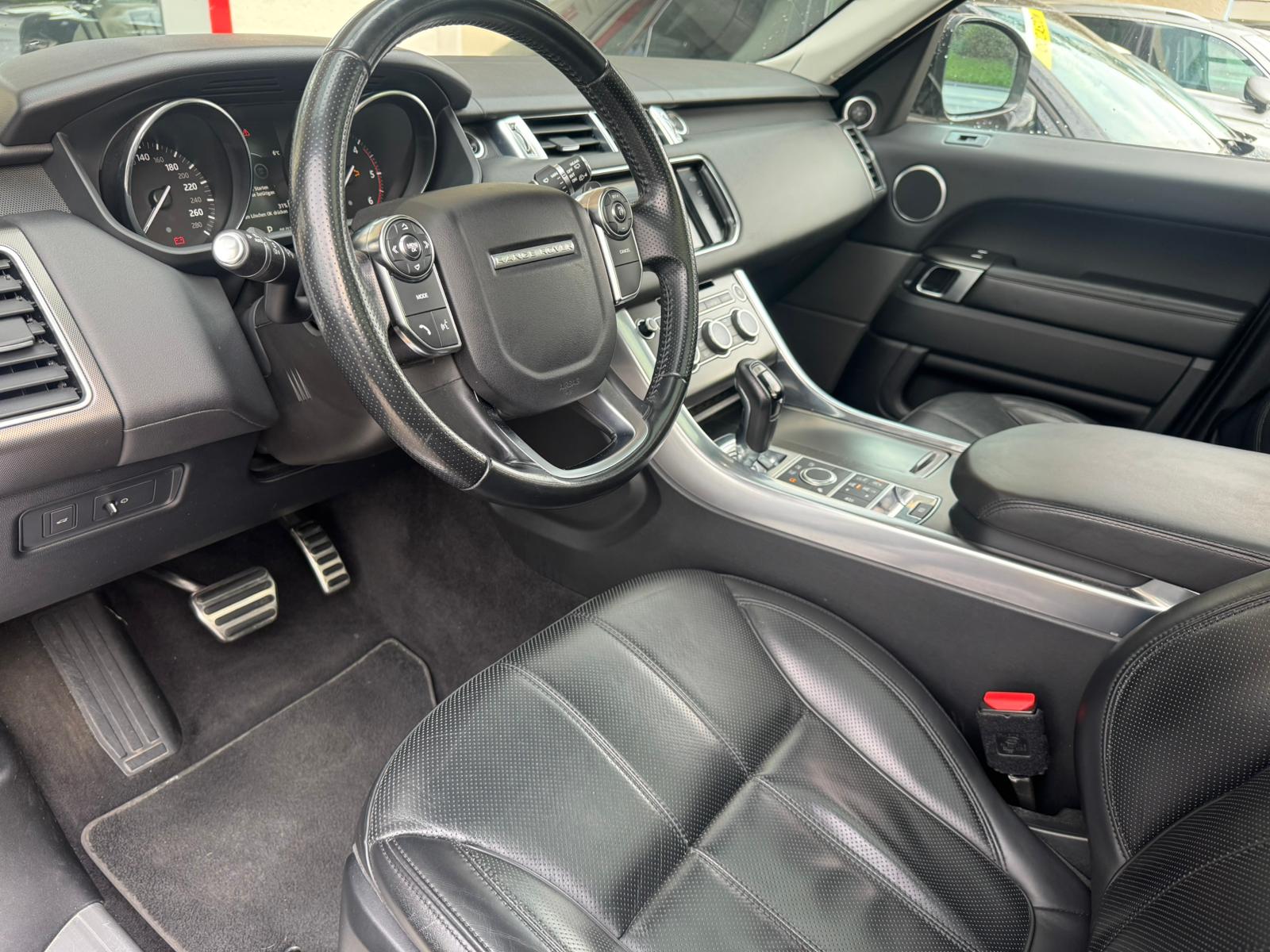 LAND ROVER Range Rover Sport 3.0 TDV6 HSE Automatic-image-16