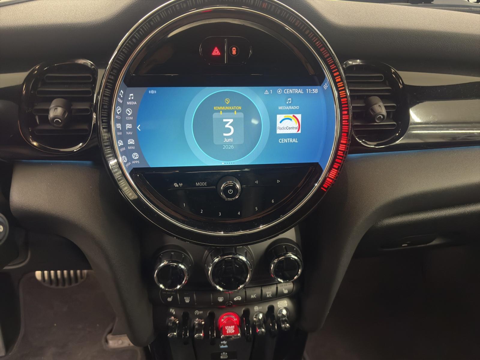MINI Cabrio John Cooper Works-image-17