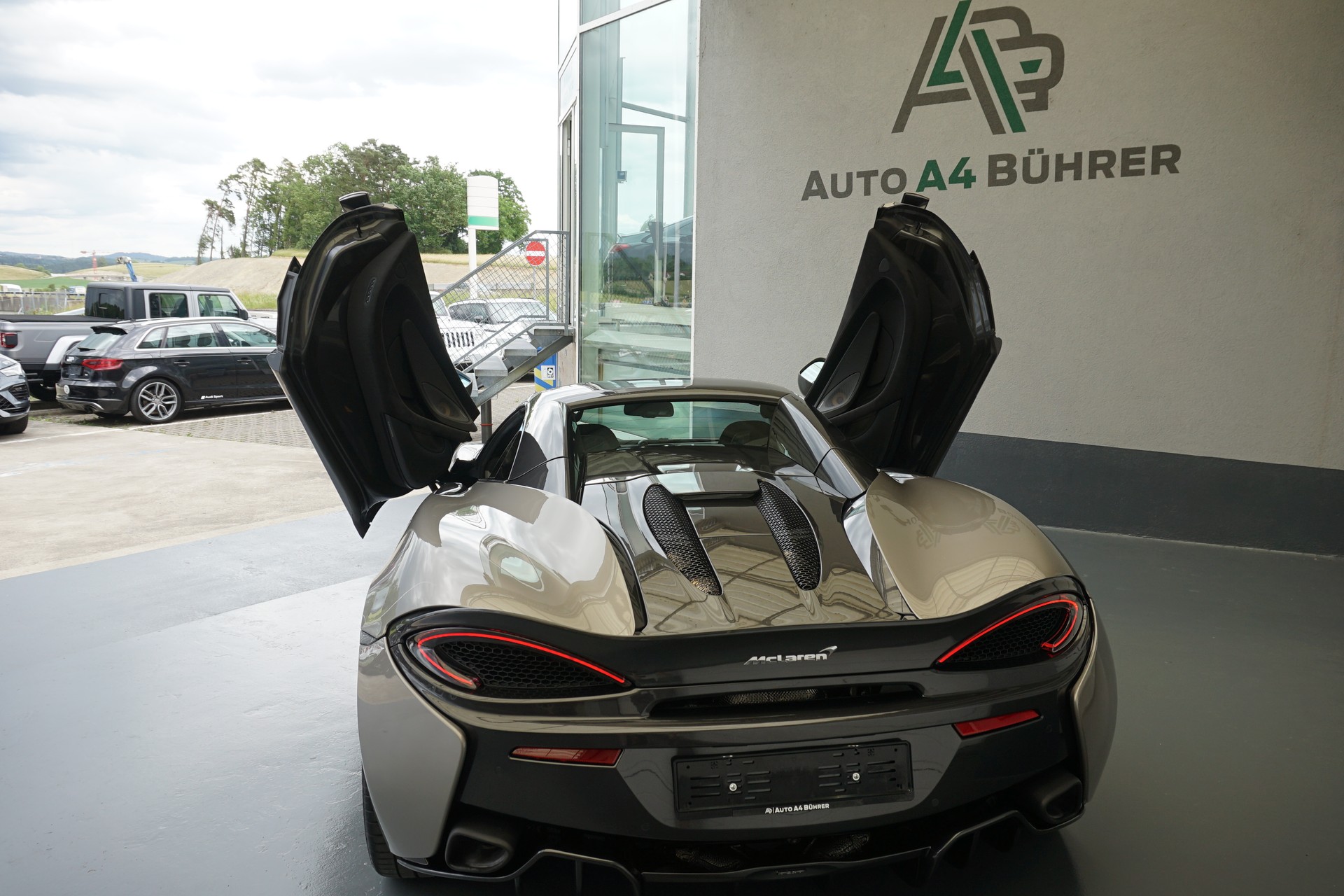McLAREN 570S Spider 3.8 V8 570PS-image-11