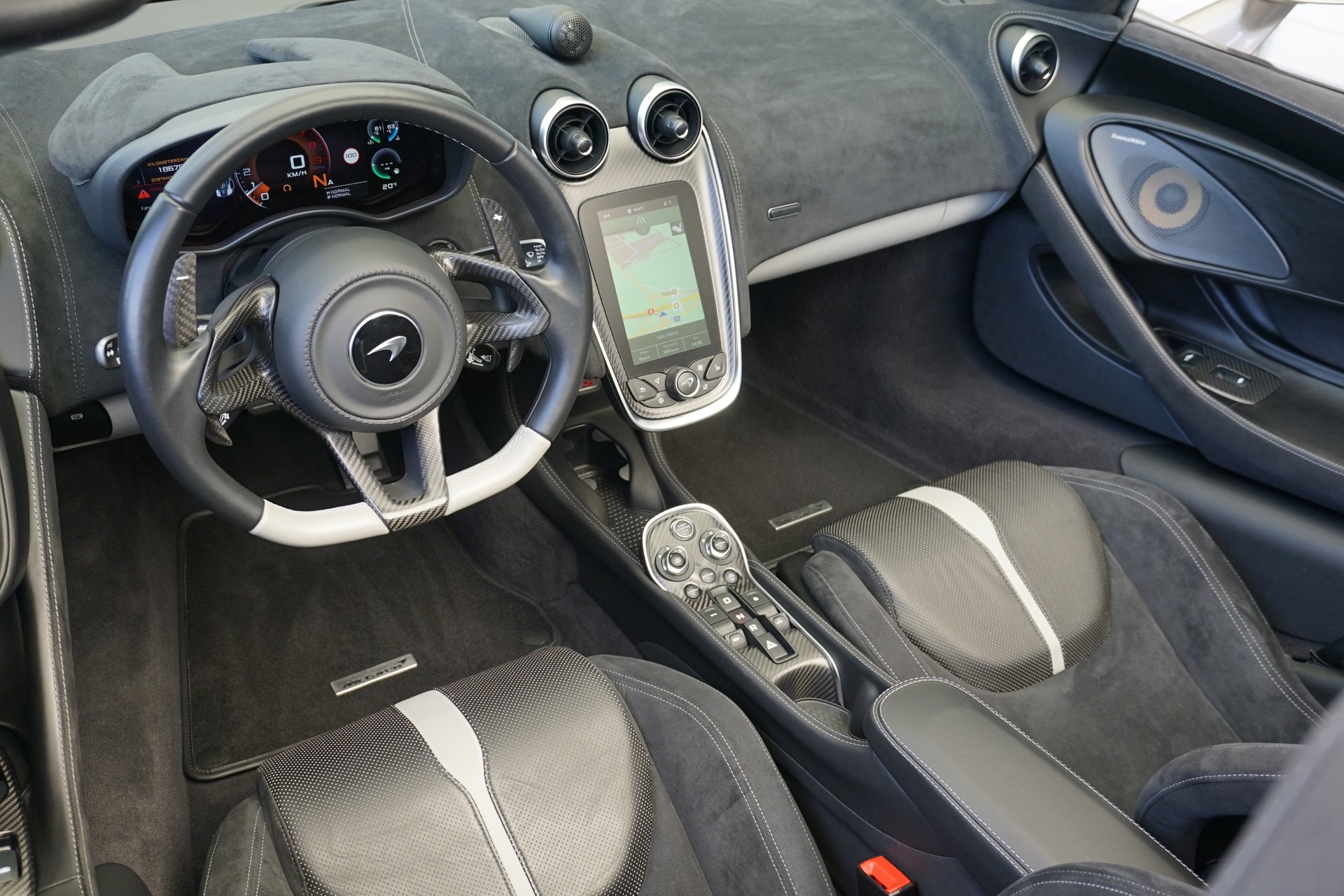 McLAREN 570S Spider 3.8 V8 570PS-image-25
