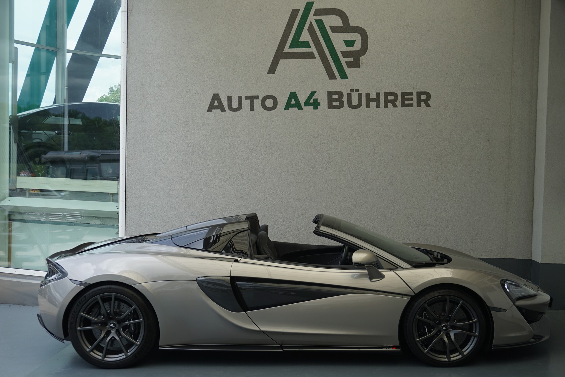 McLAREN 570S Spider 3.8 V8 570PS-image-7