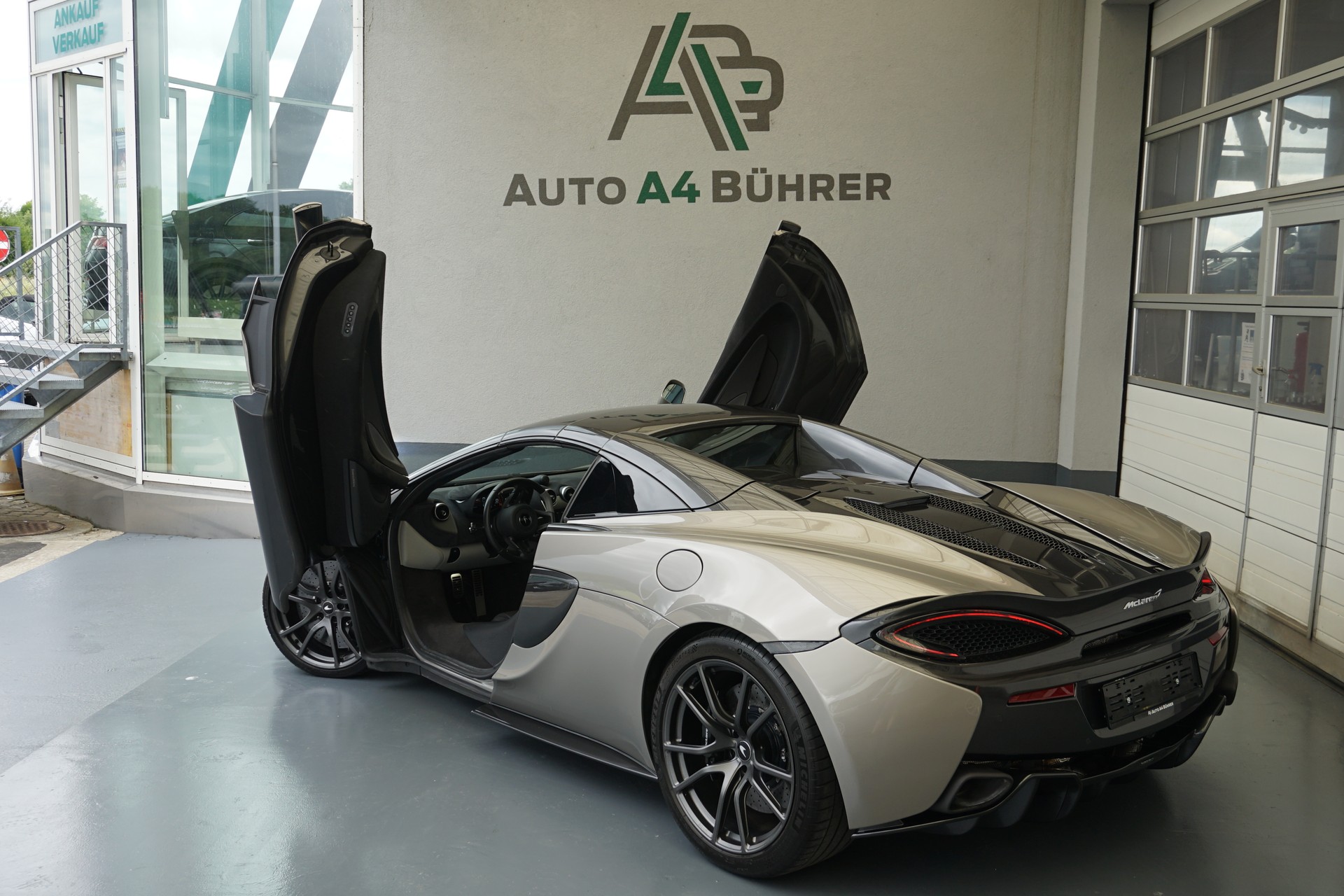 McLAREN 570S Spider 3.8 V8 570PS-image-9