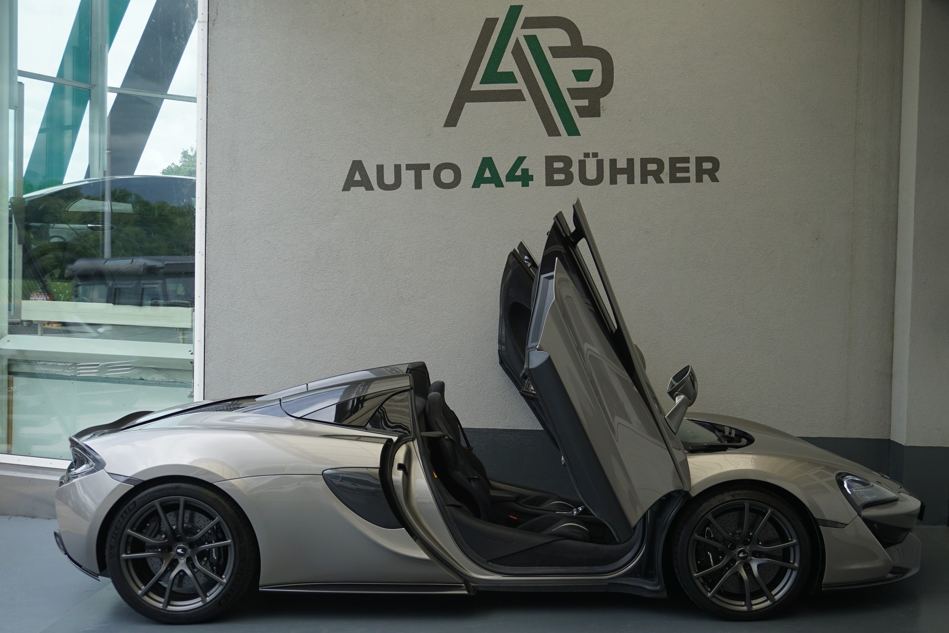 McLAREN 570S Spider 3.8 V8 570PS-image-6