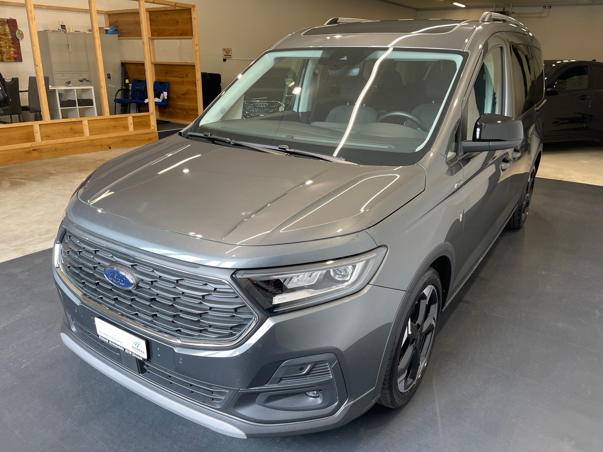 FORD Grand Tourneo Connect 2.0 EcoBlue Active Automat *7 PLATZ*-showroom-element-2