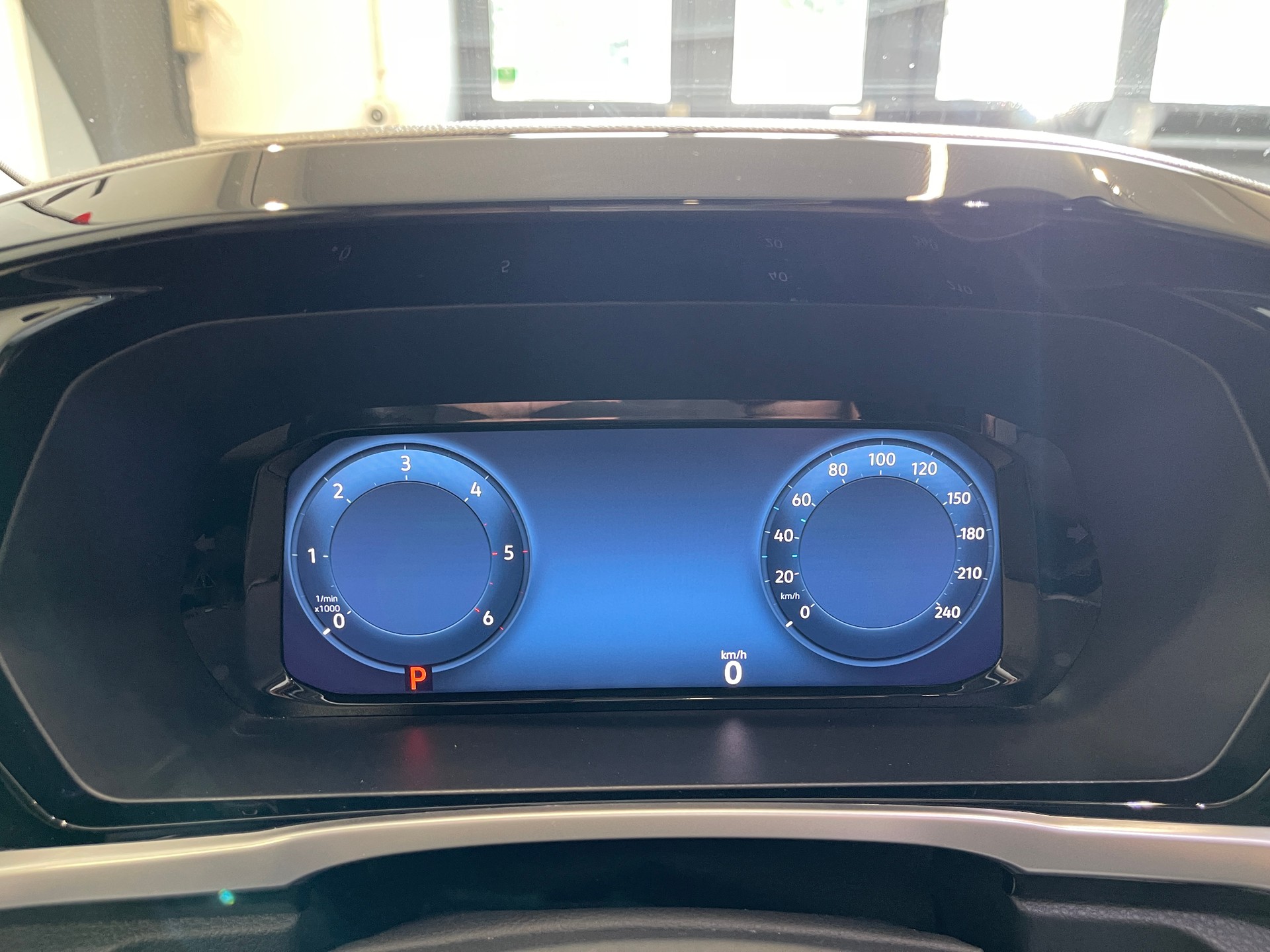 FORD Grand Tourneo Connect 2.0 EcoBlue Active Automat *7 PLATZ*-image-19