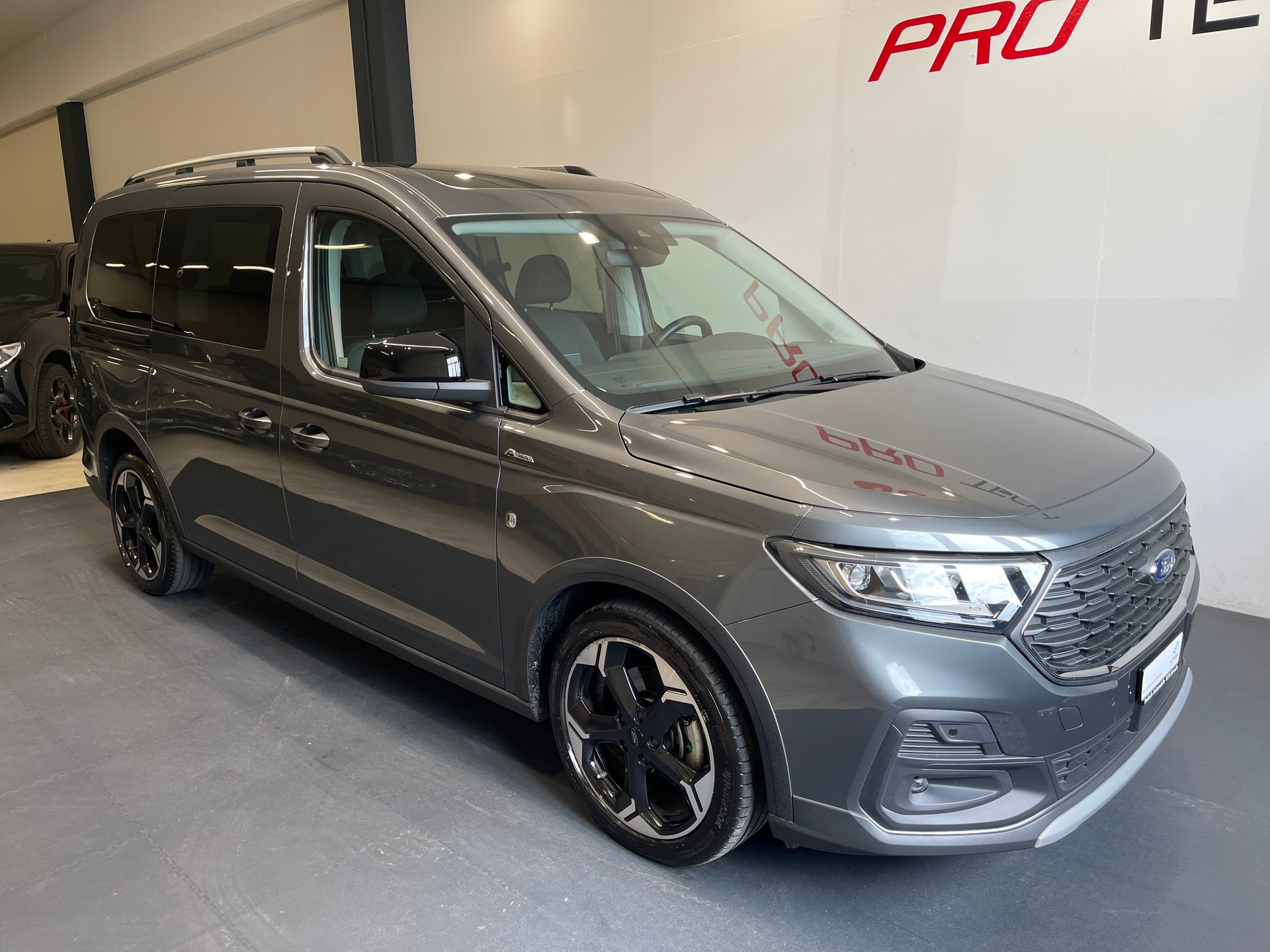 FORD Grand Tourneo Connect 2.0 EcoBlue Active Automat *7 PLATZ*-showroom-element-3