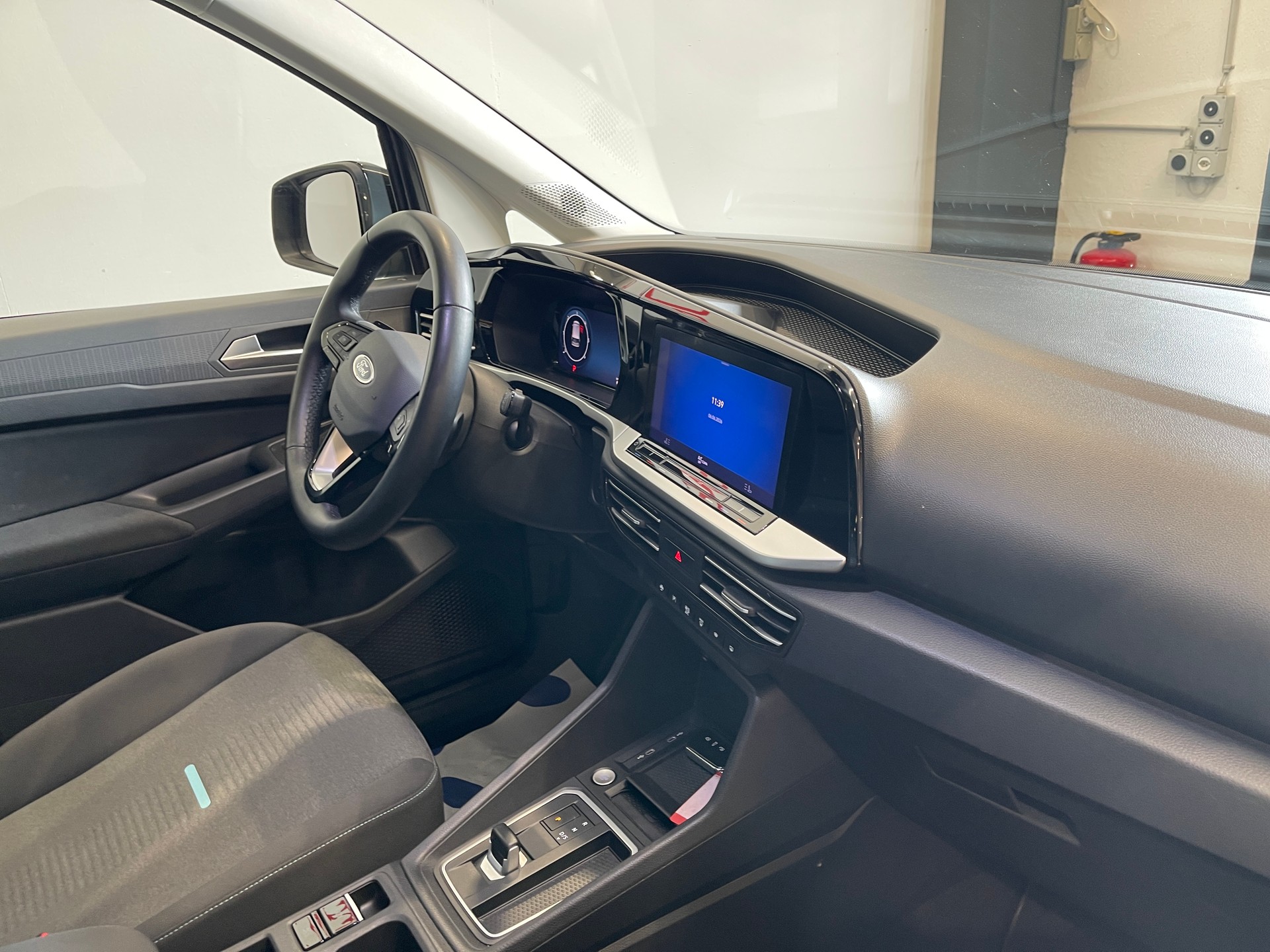 FORD Grand Tourneo Connect 2.0 EcoBlue Active Automat *7 PLATZ*-image-17