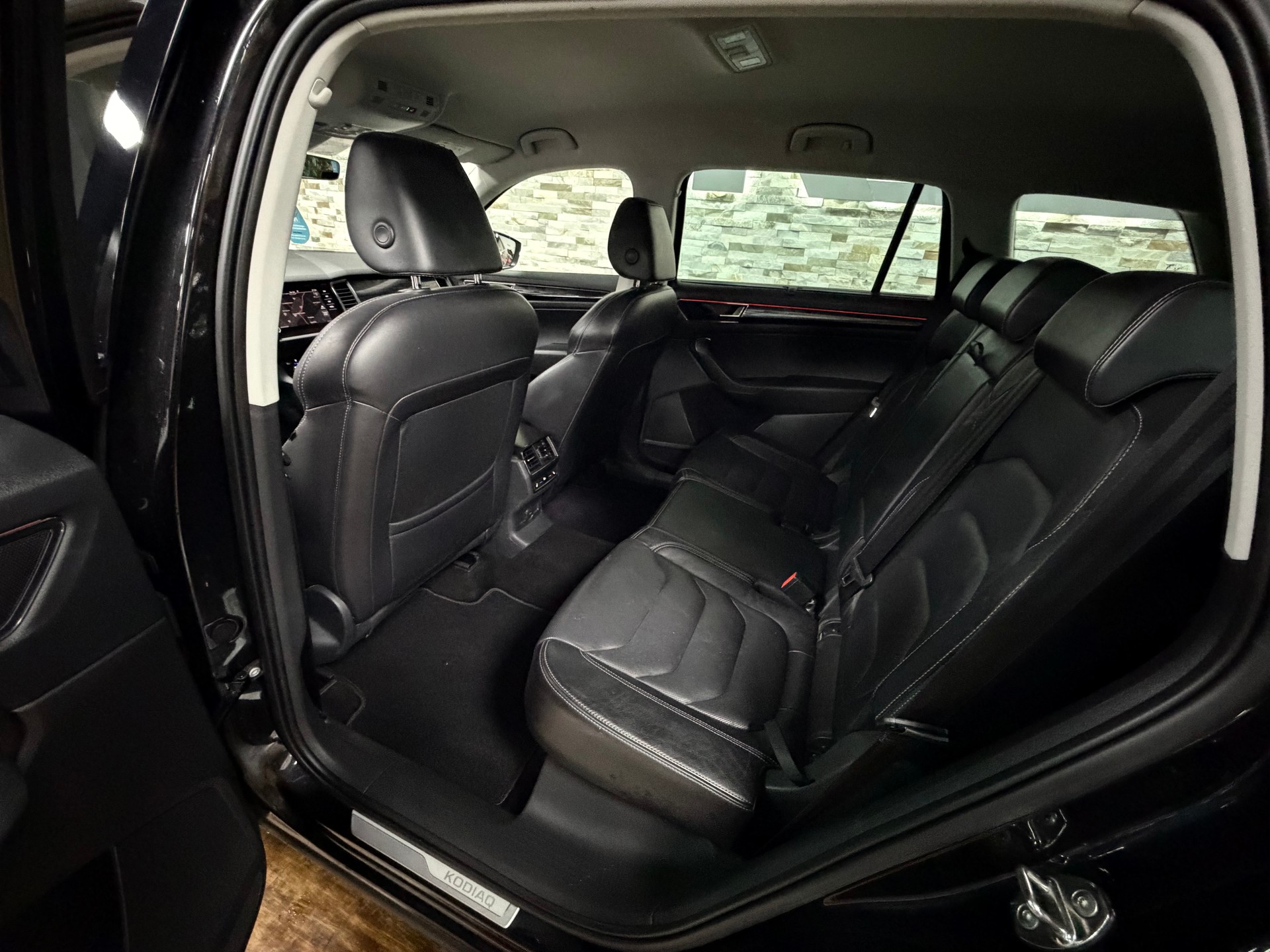 SKODA Kodiaq 2.0 TDI CR Ambition 4x4 DSG-image-24