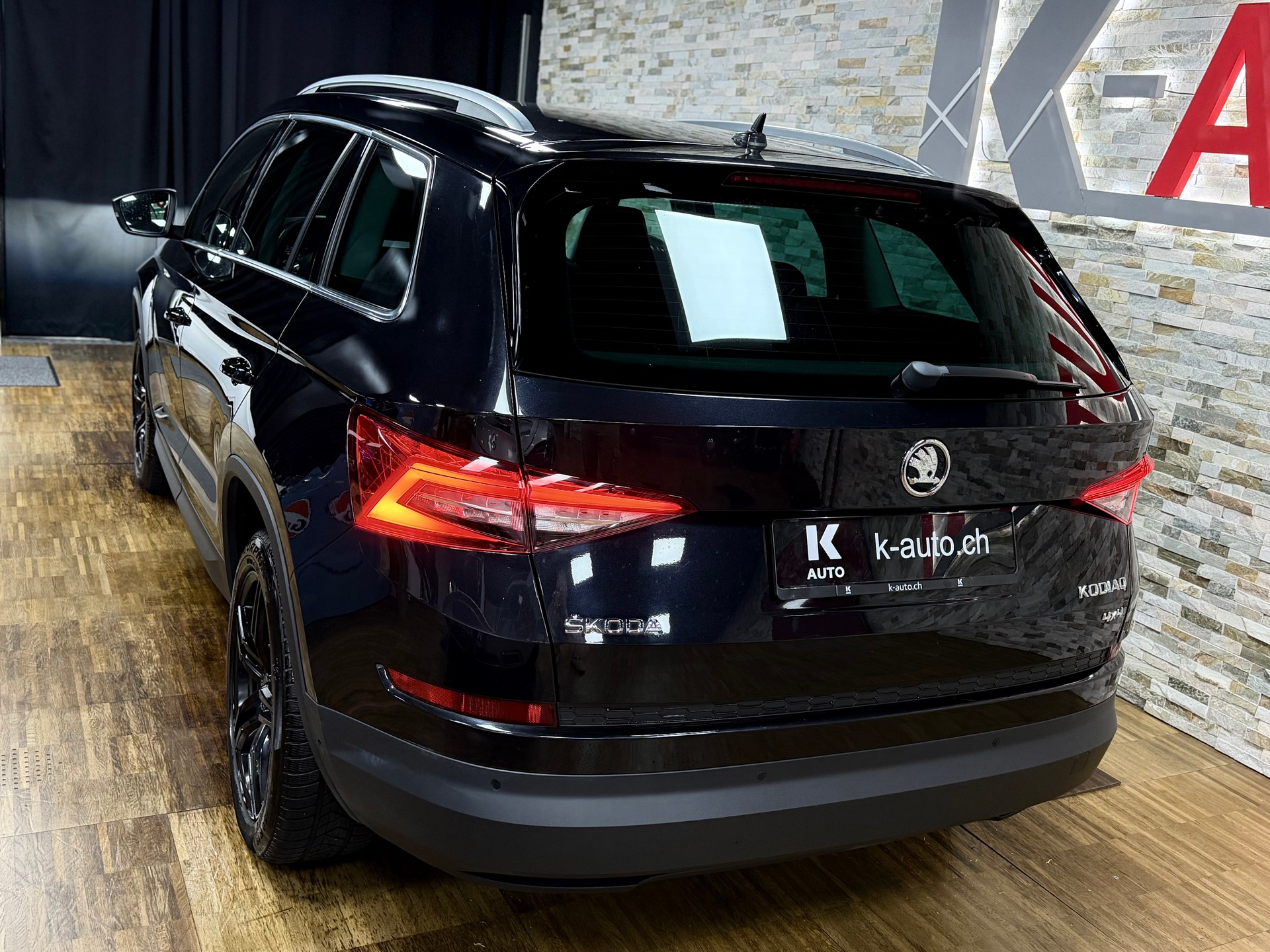 SKODA Kodiaq 2.0 TDI CR Ambition 4x4 DSG-showroom-element-1