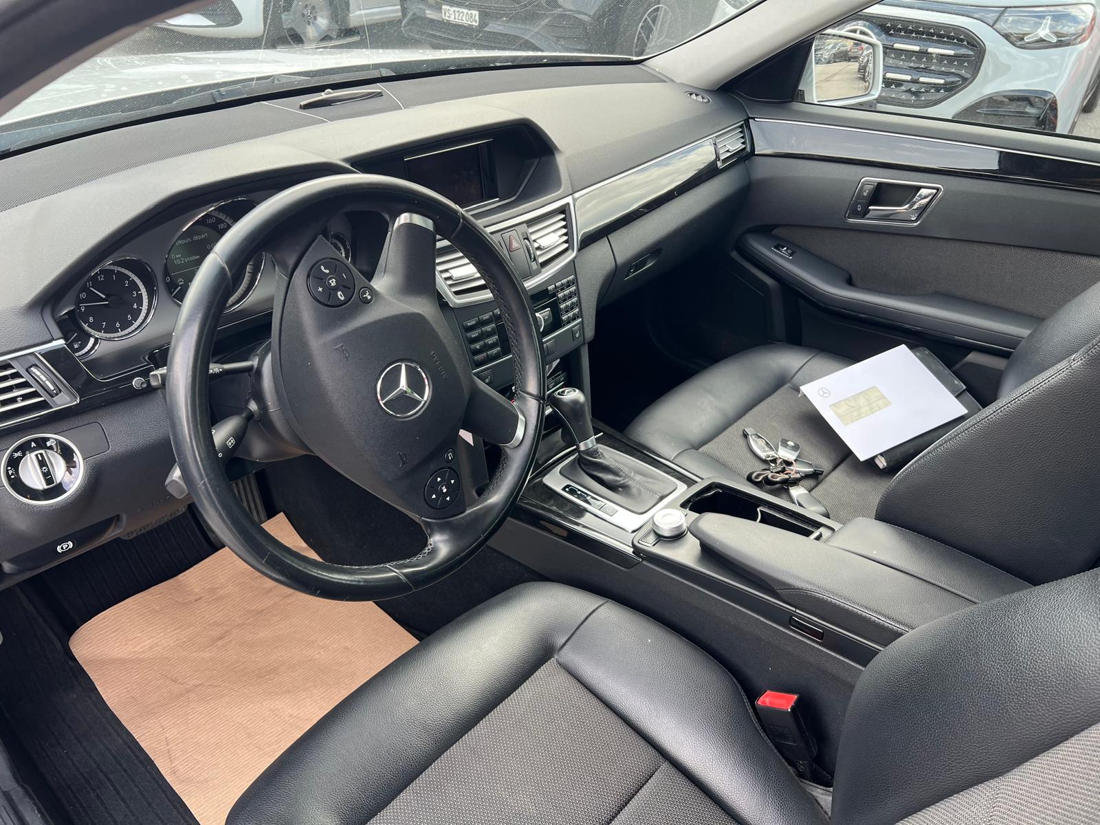 MERCEDES-BENZ E 200 CGI BlueEfficiency Automatic-image-4