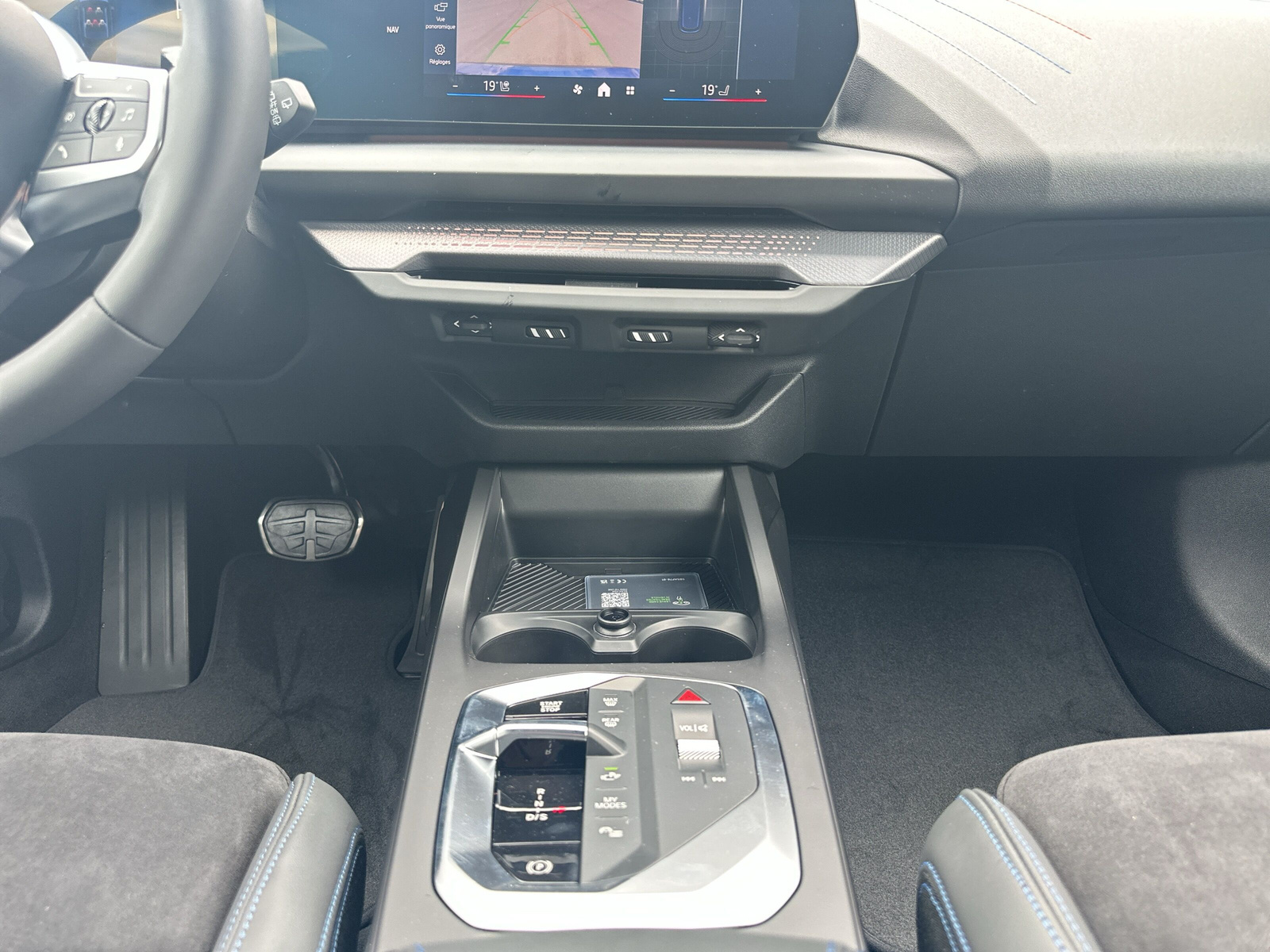 BMW 123 xDrive M Sport Steptronic-image-16