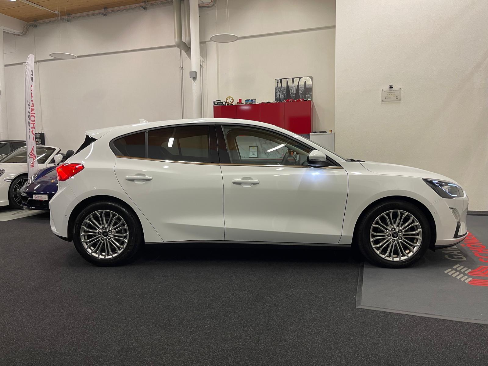 FORD Focus 1.5i EcoB SCTi 150 Titanium-showroom-element-3