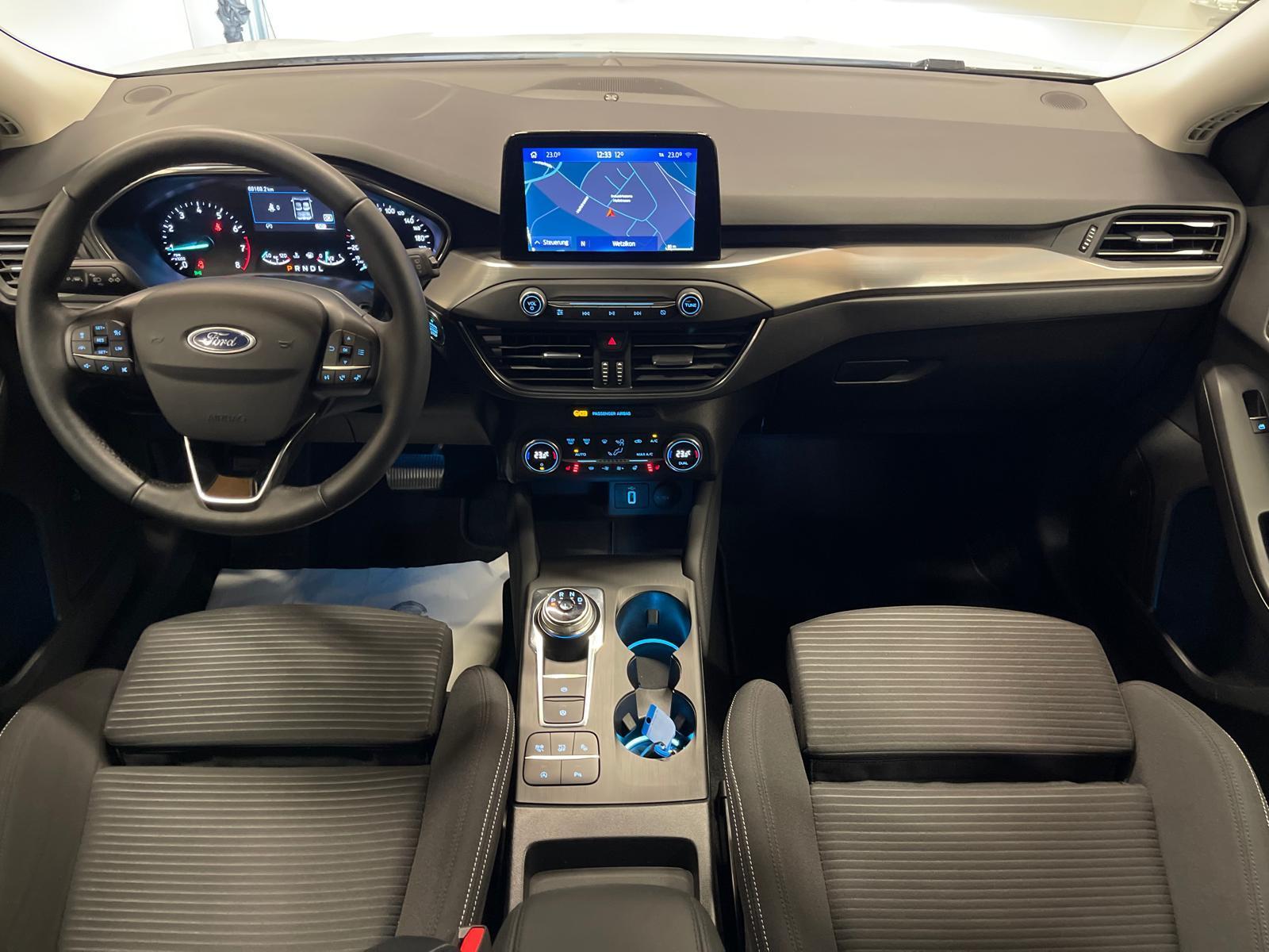 FORD Focus 1.5i EcoB SCTi 150 Titanium-image-11