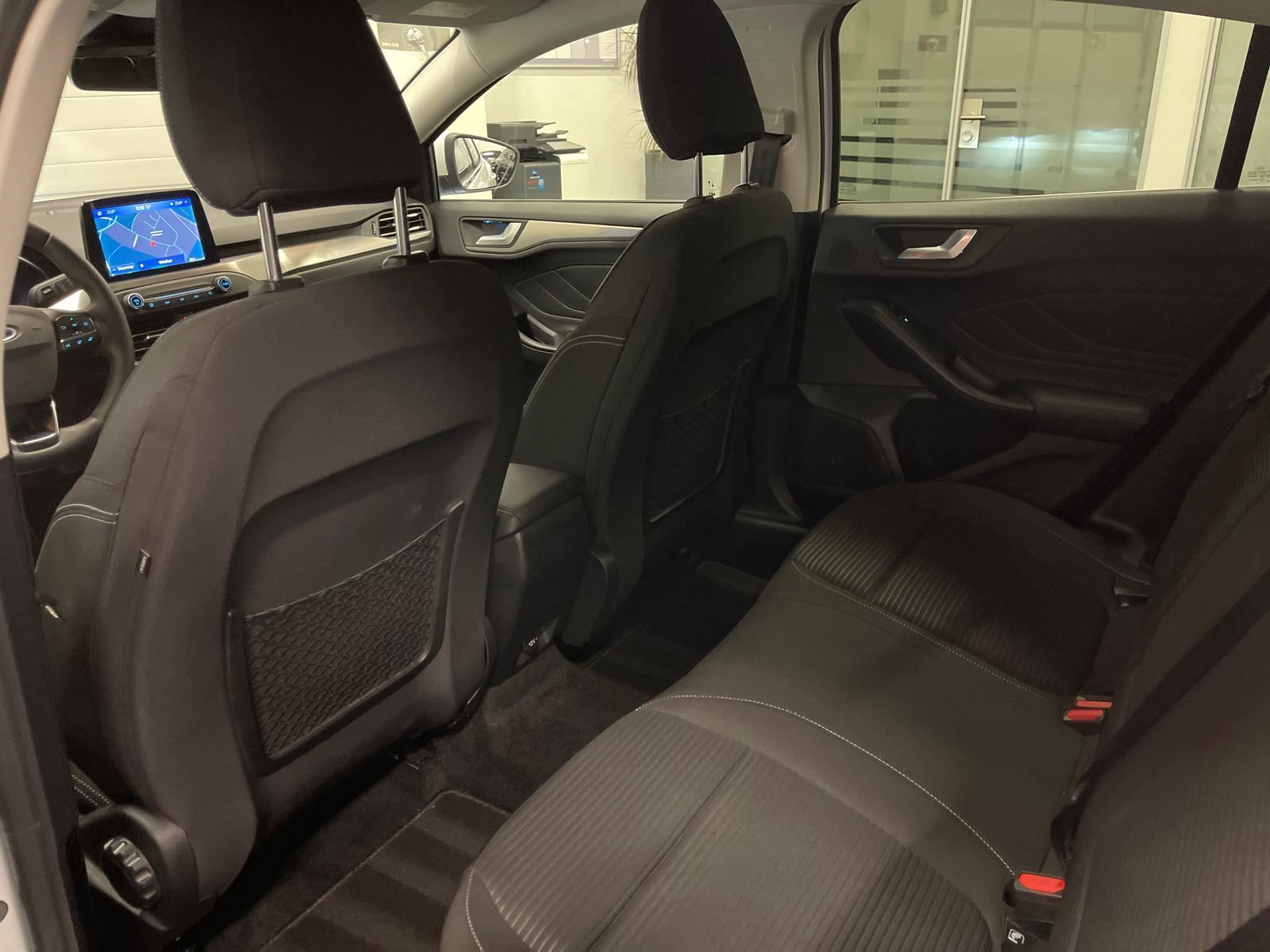 FORD Focus 1.5i EcoB SCTi 150 Titanium-image-12