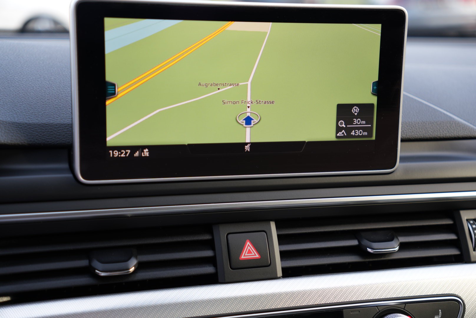 AUDI A4 Limousine 40 TFSI Sport S-tronic (CH)-image-15