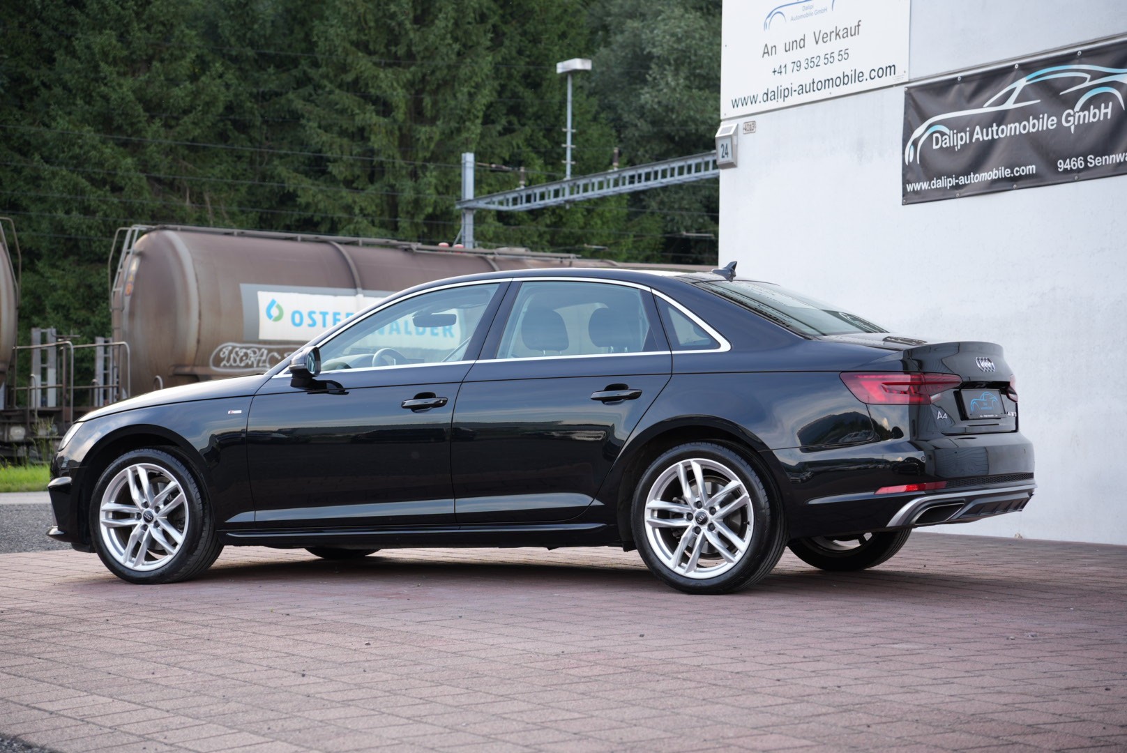 AUDI A4 Limousine 40 TFSI Sport S-tronic (CH)-showroom-element-1