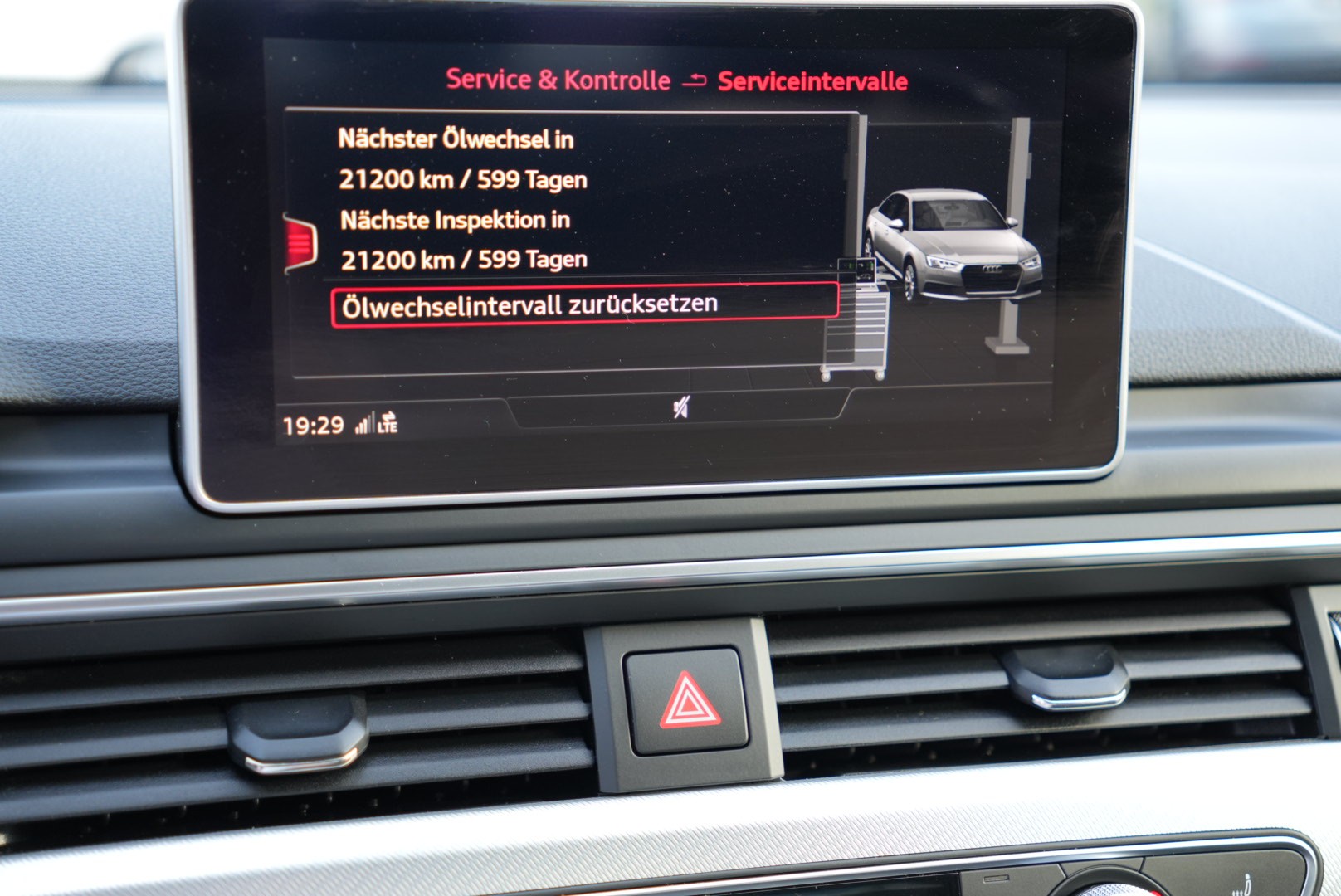 AUDI A4 Limousine 40 TFSI Sport S-tronic (CH)-image-17