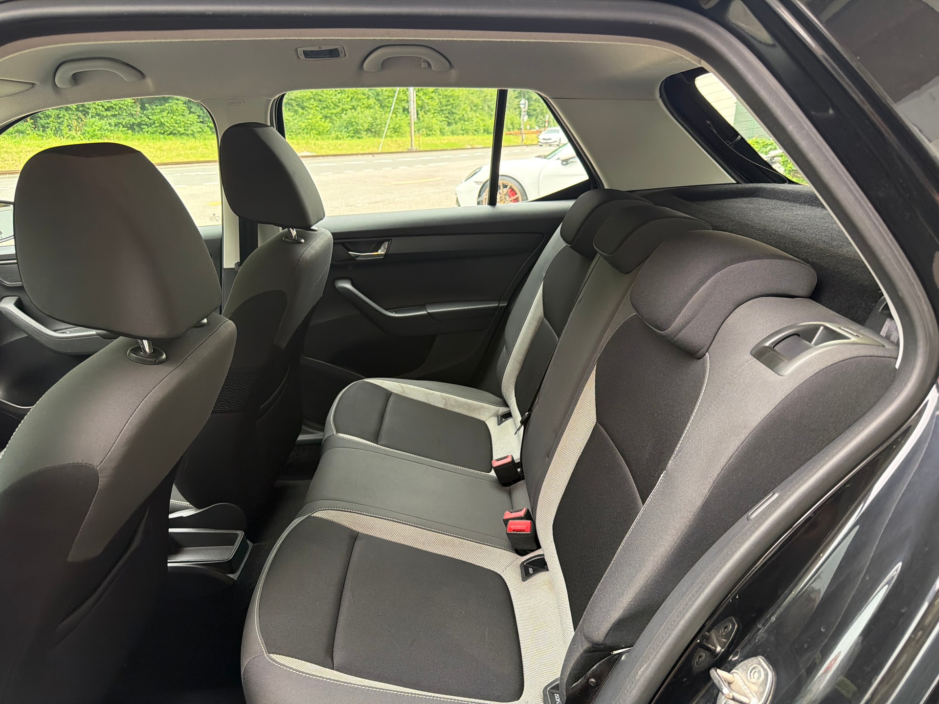 SKODA Fabia 1.0 TSI Ambition-image-13