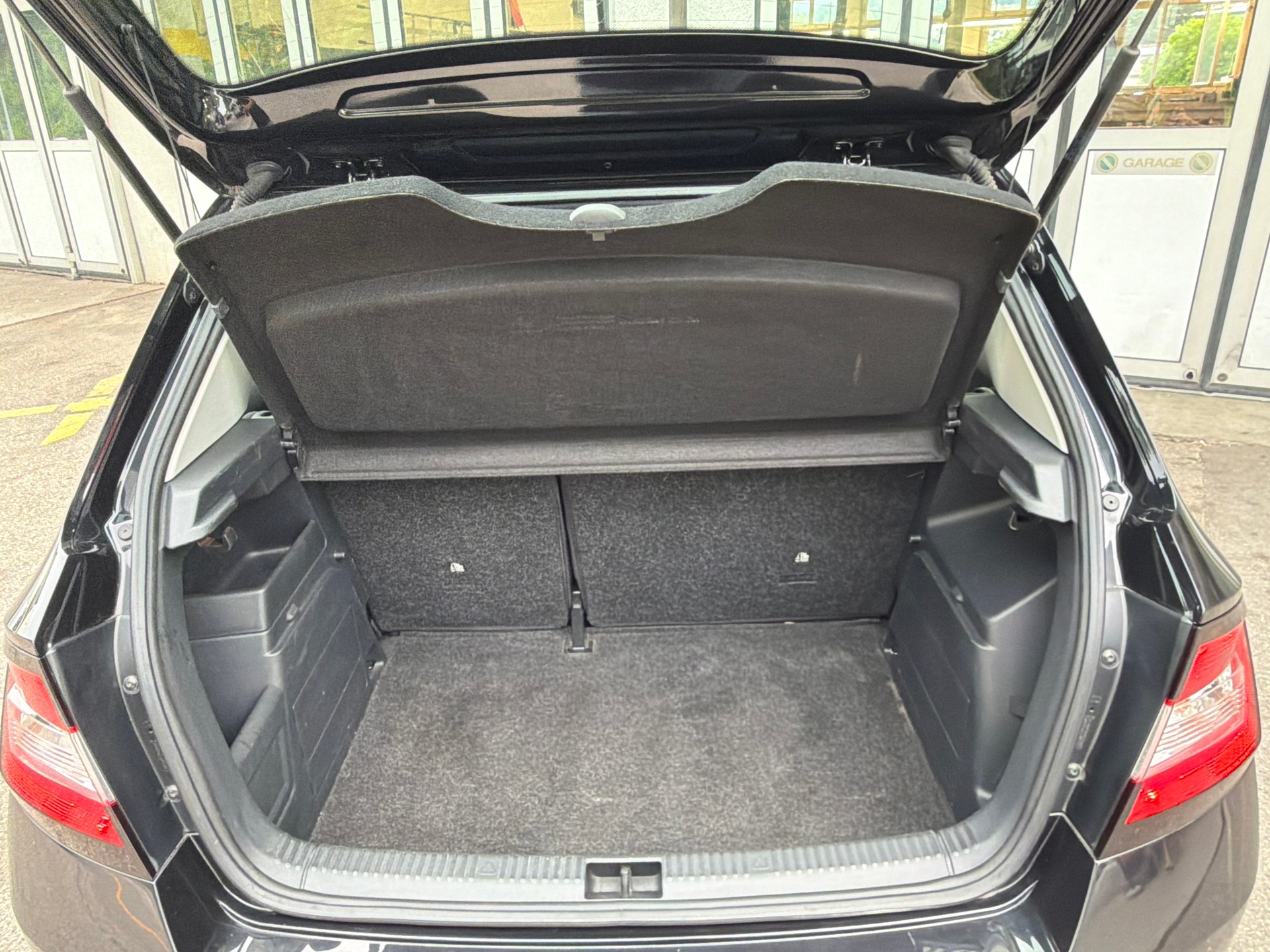 SKODA Fabia 1.0 TSI Ambition-image-14