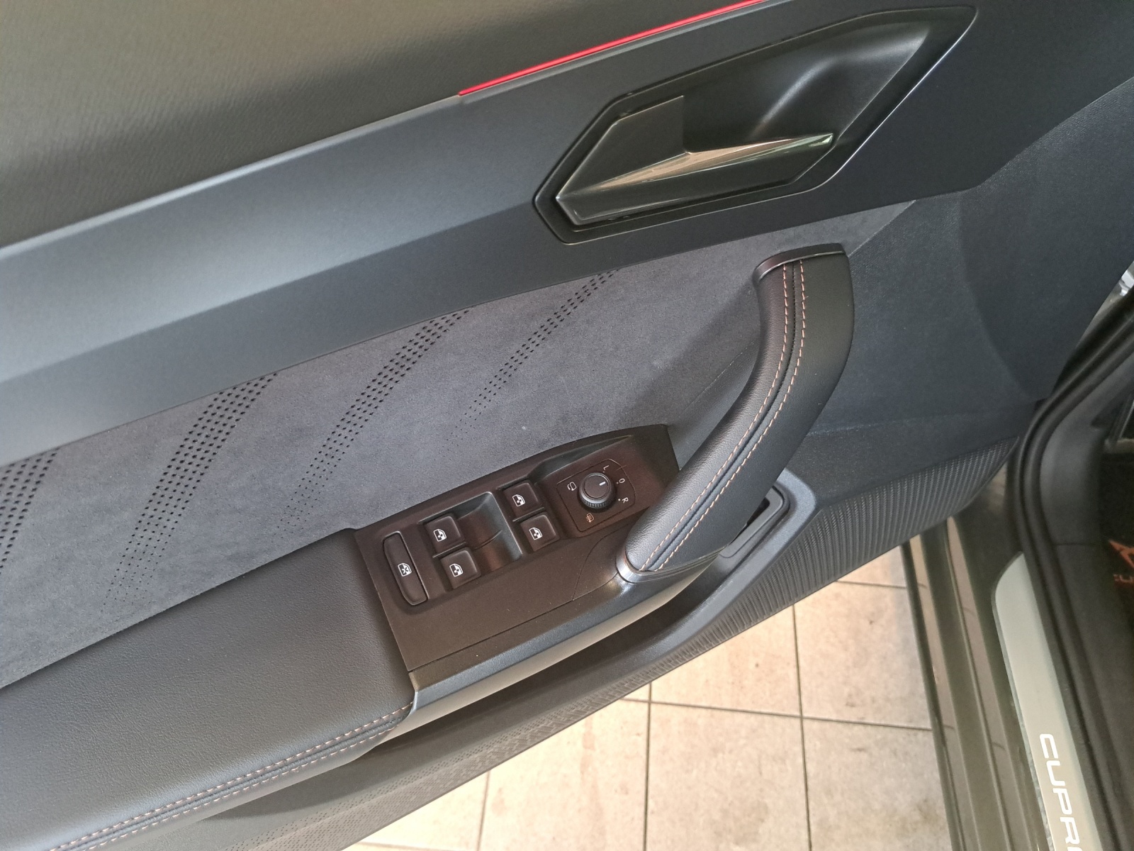CUPRA Formentor 1.4 e-HYBRID pHEV VZ DSG-image-22