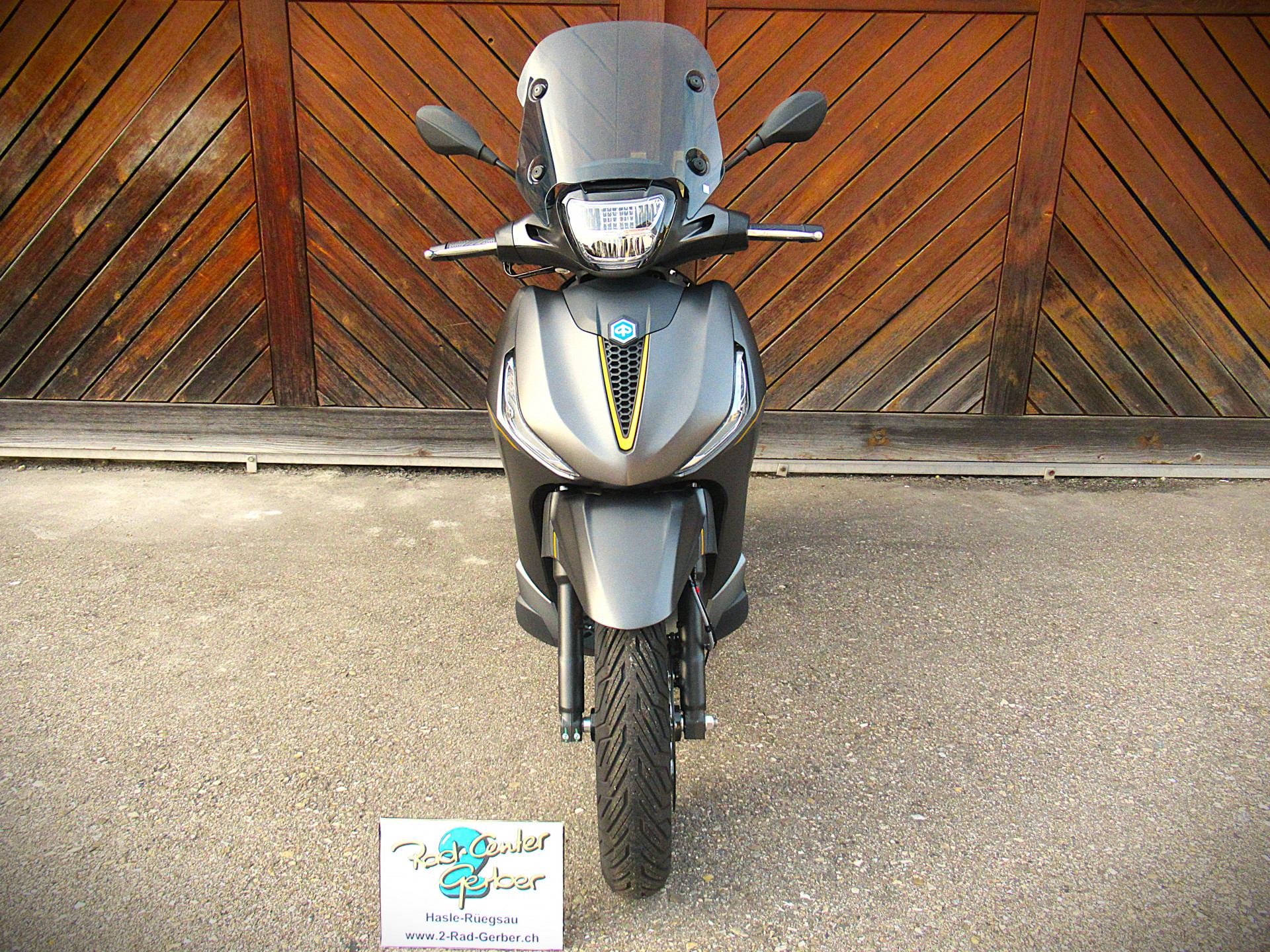 PIAGGIO Beverly 400 Sport Anniversary Version-image-9