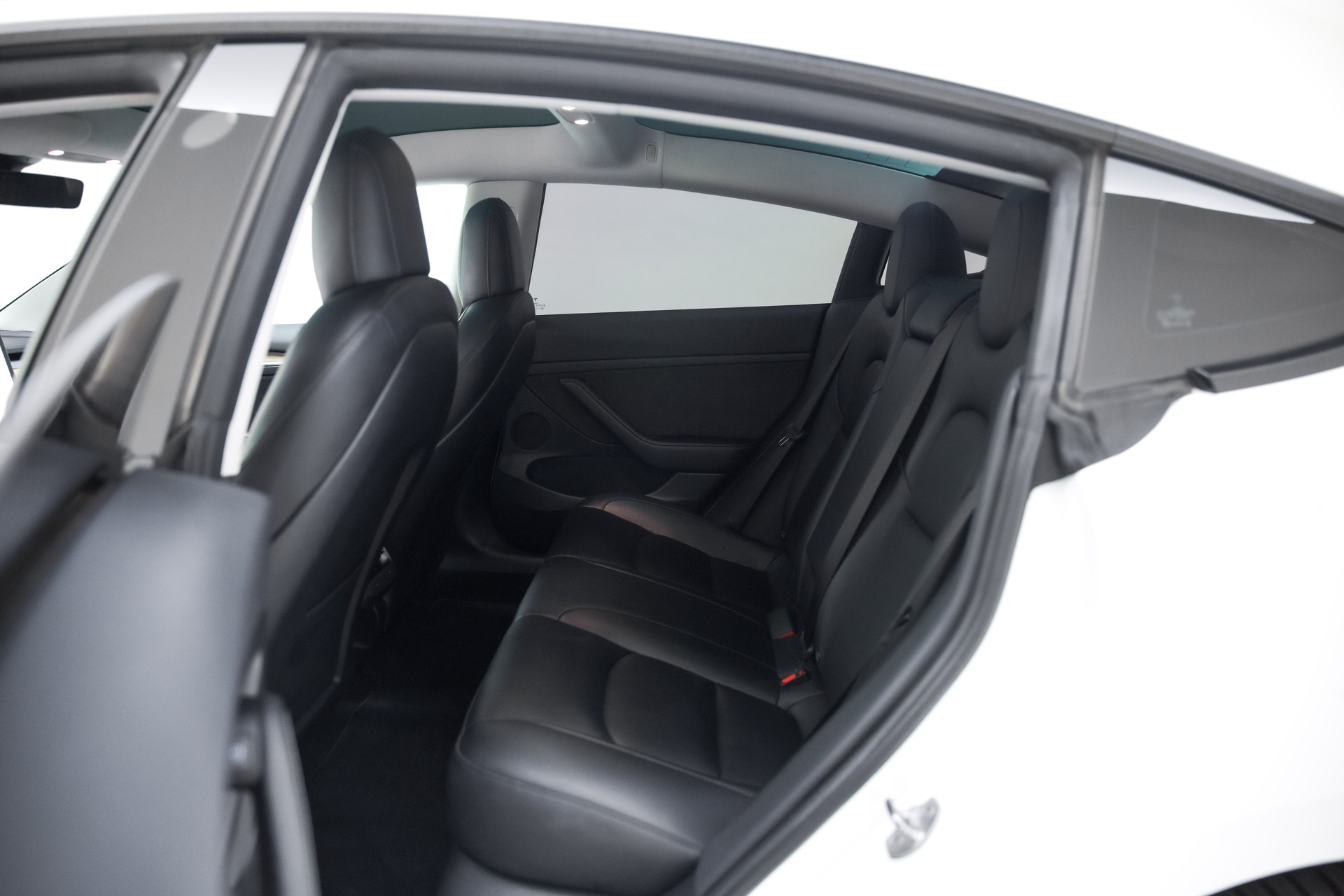 TESLA Model 3 Long Range Dual Motor AWD-image-22