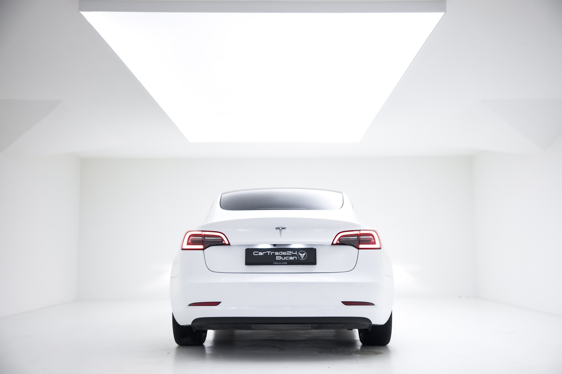 TESLA Model 3 Long Range Dual Motor AWD-image-8