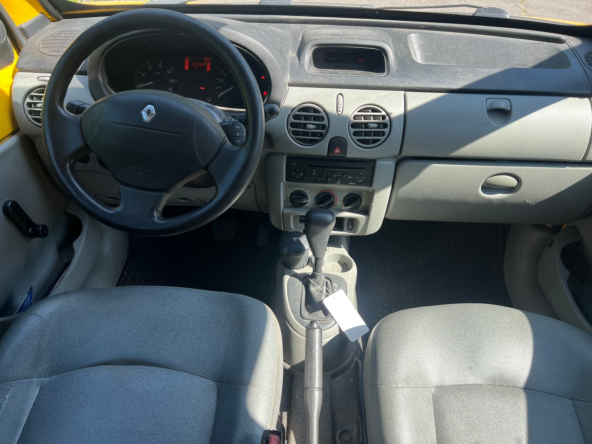 RENAULT Kangoo 1.6 16V A-image-9