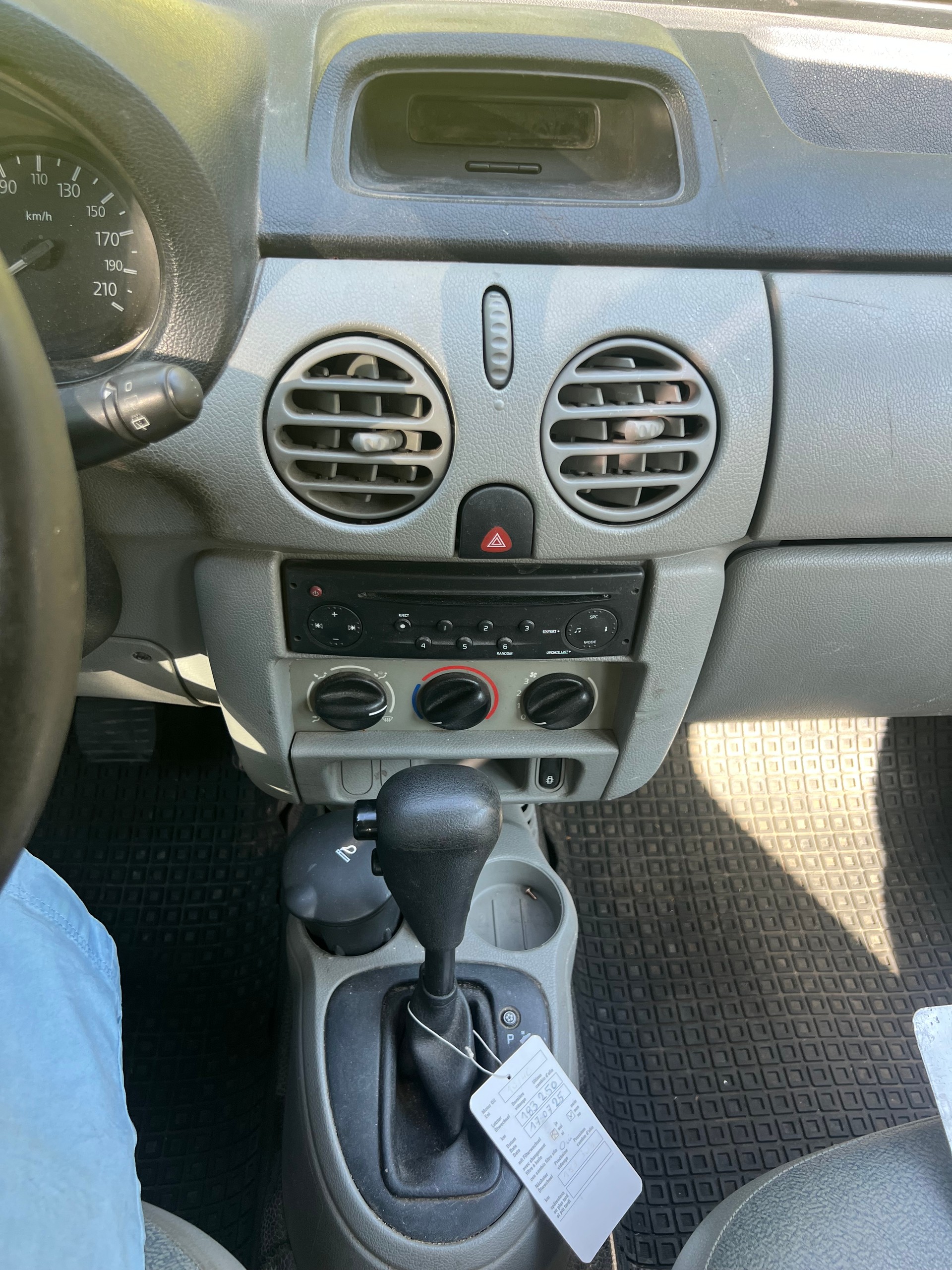 RENAULT Kangoo 1.6 16V A-image-10