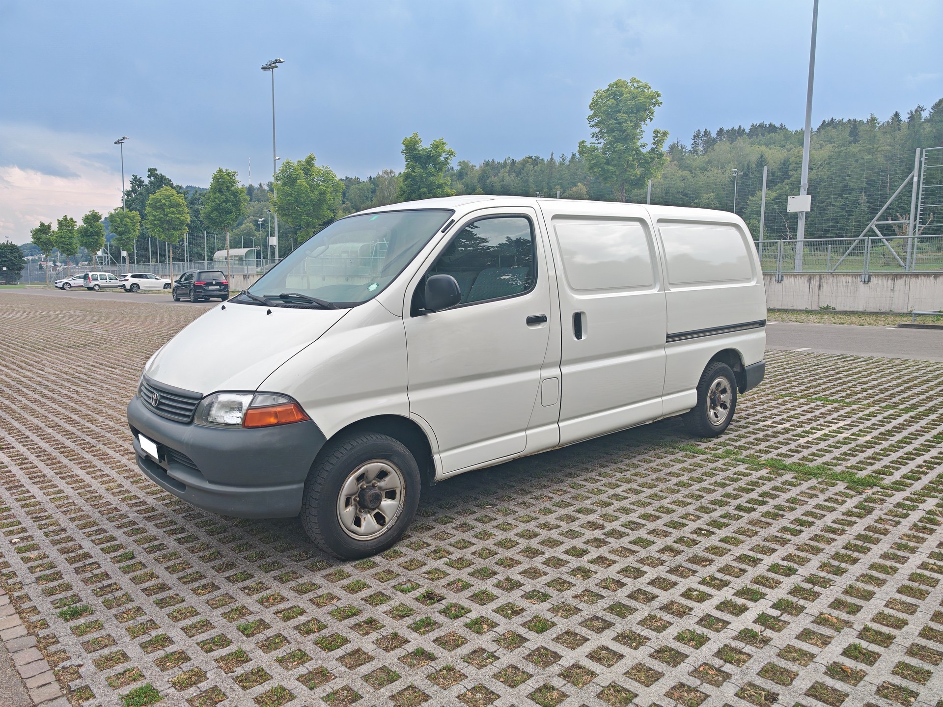 TOYOTA 2.5 D-4D 4x4 LWB