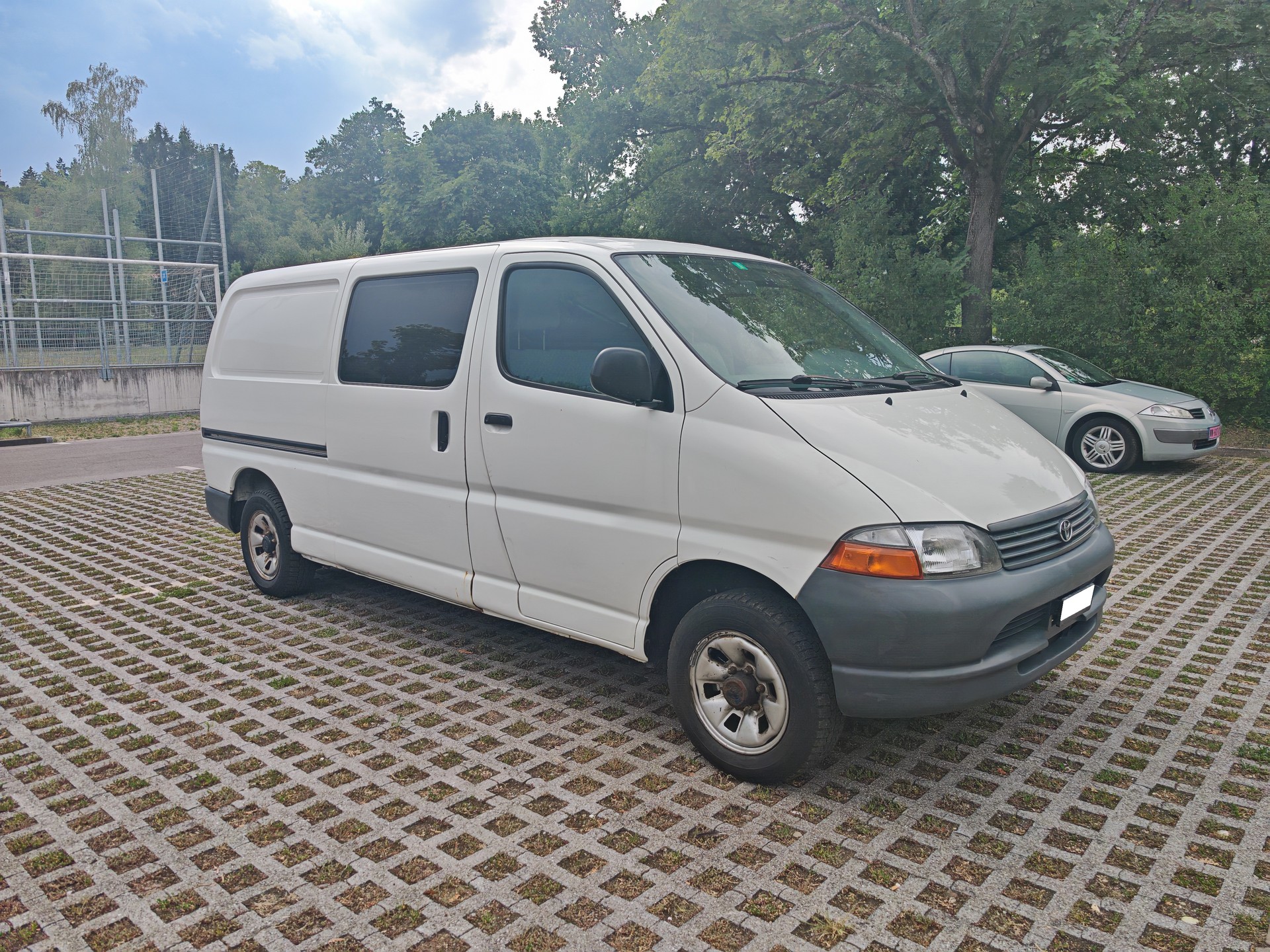 TOYOTA 2.5 D-4D 4x4 LWB-image-7