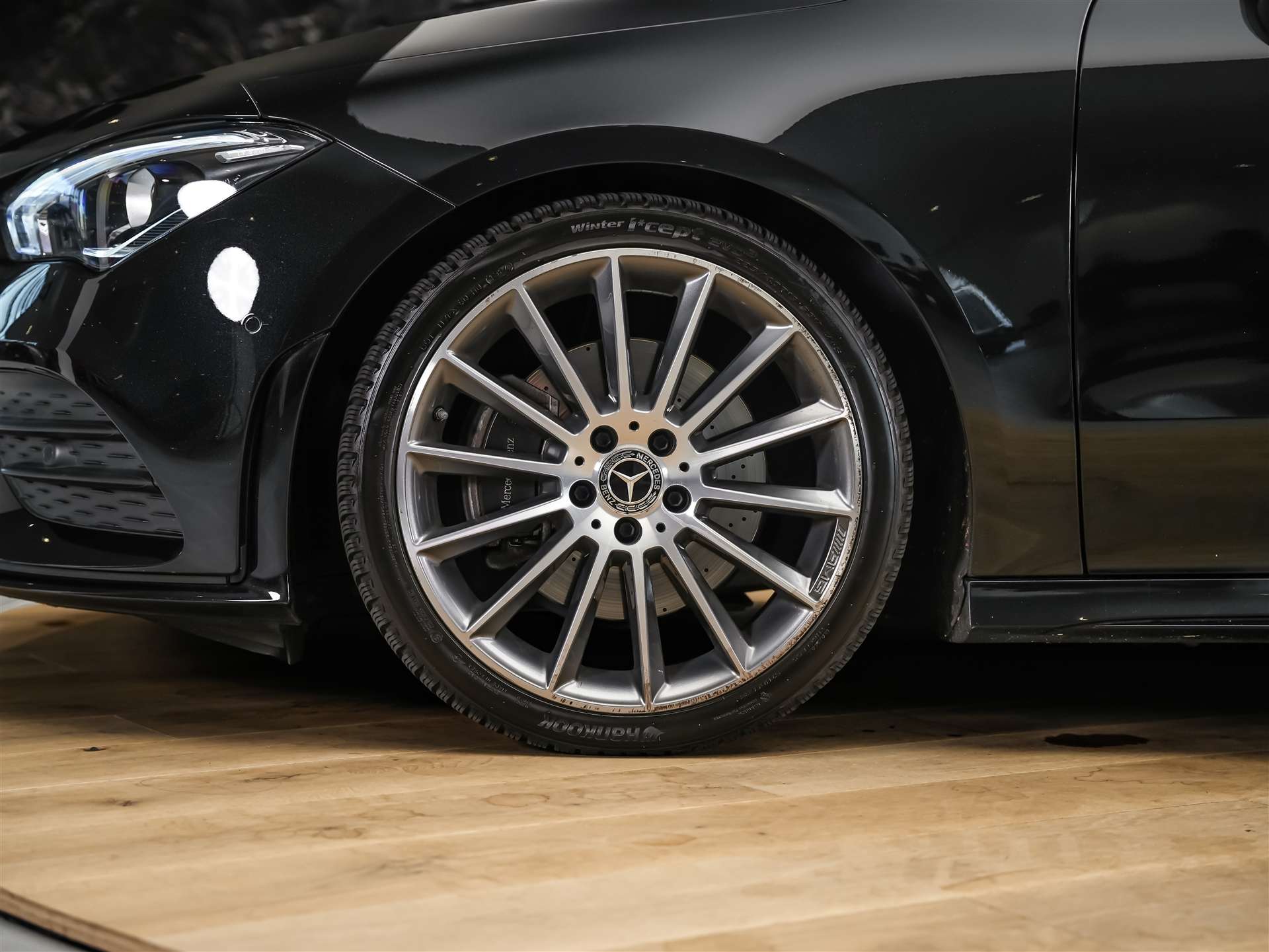 MERCEDES-BENZ CLA 220 AMG Line 7G-DCT 4Matic *Panorama*Standheizung*El. Sitze mit Memory*-image-17