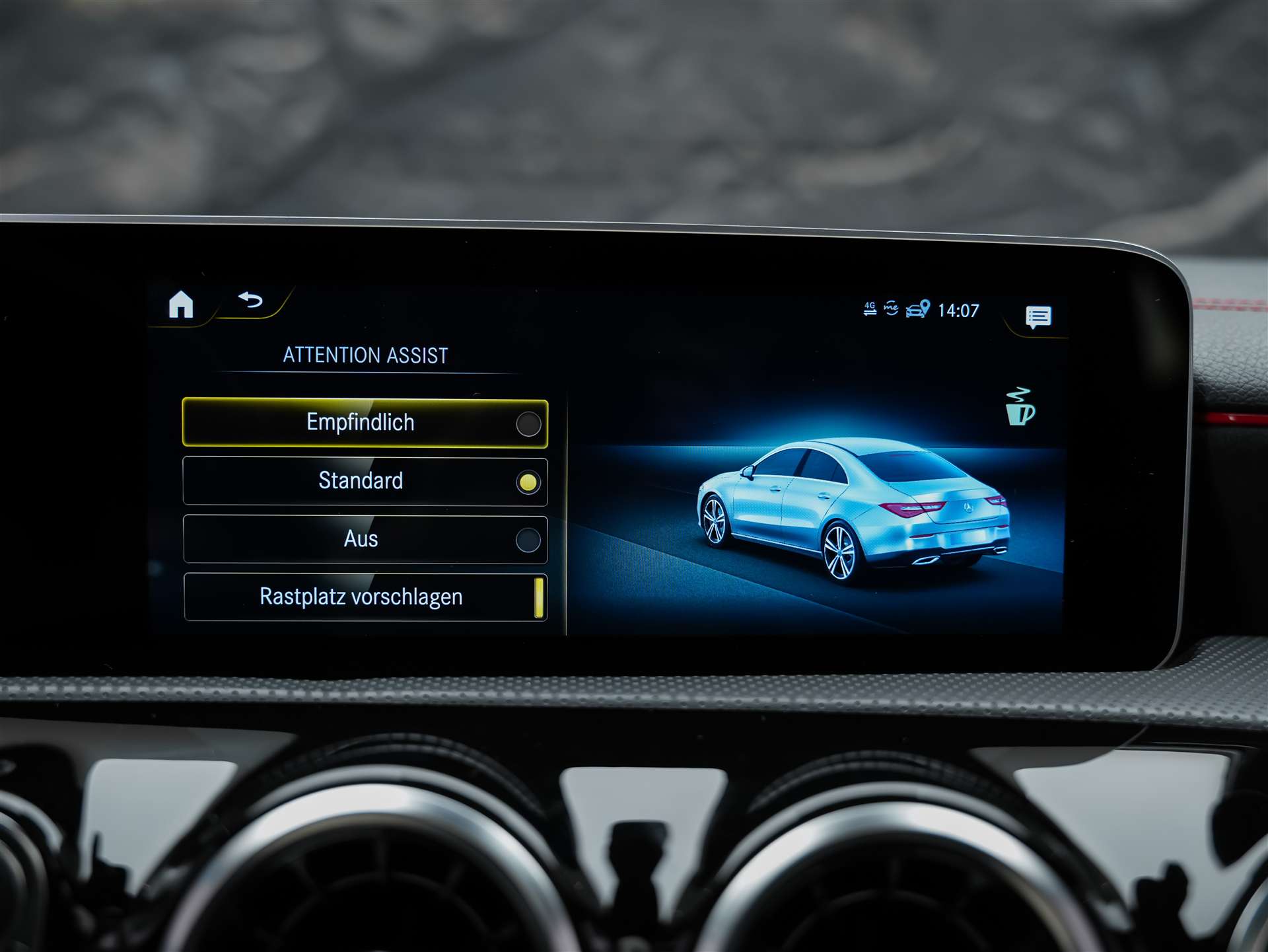 MERCEDES-BENZ CLA 220 AMG Line 7G-DCT 4Matic *Panorama*Standheizung*El. Sitze mit Memory*-image-37
