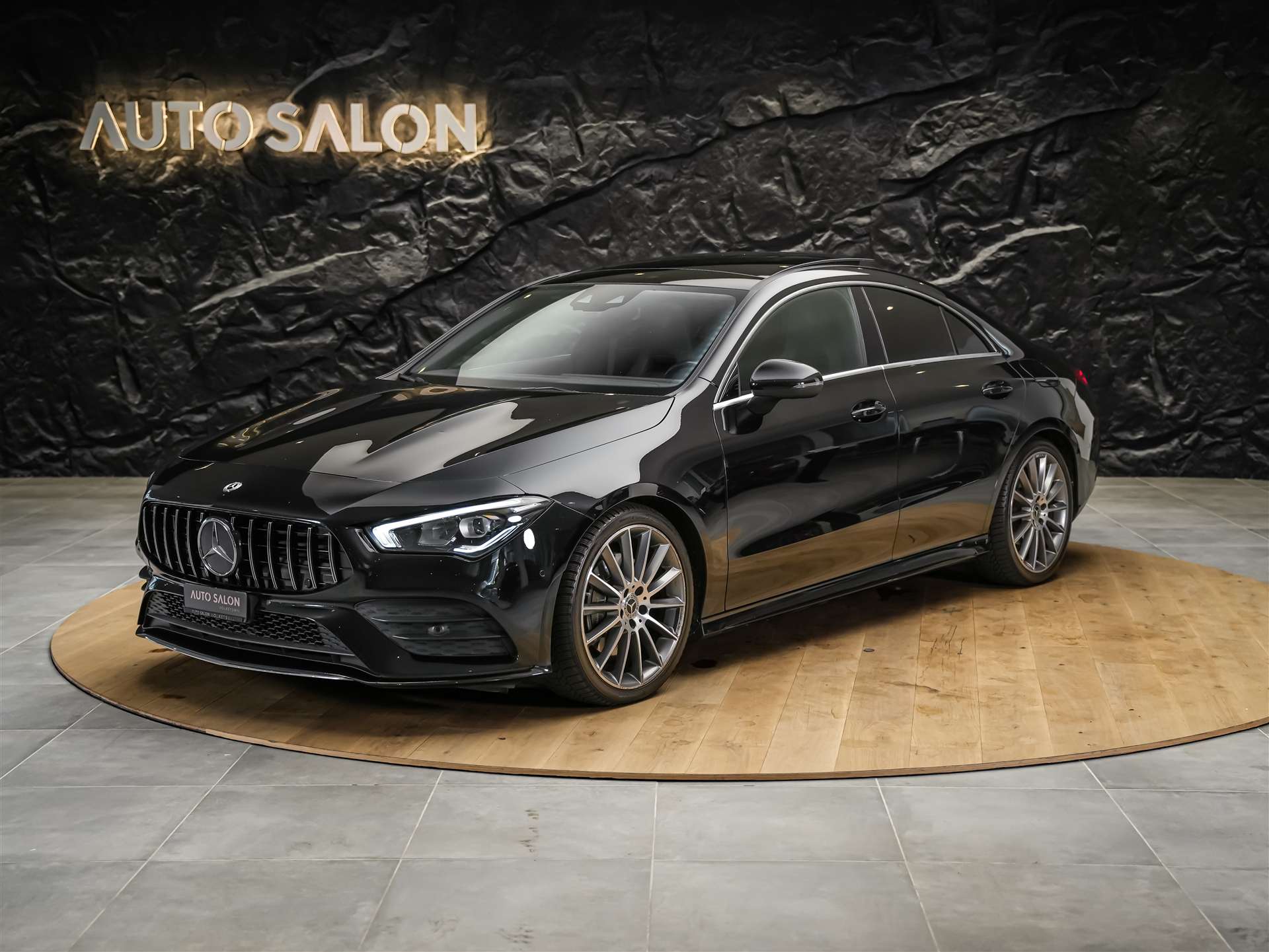 MERCEDES-BENZ CLA 220 AMG Line 7G-DCT 4Matic *Panorama*Standheizung*El. Sitze mit Memory*-showroom-element-1