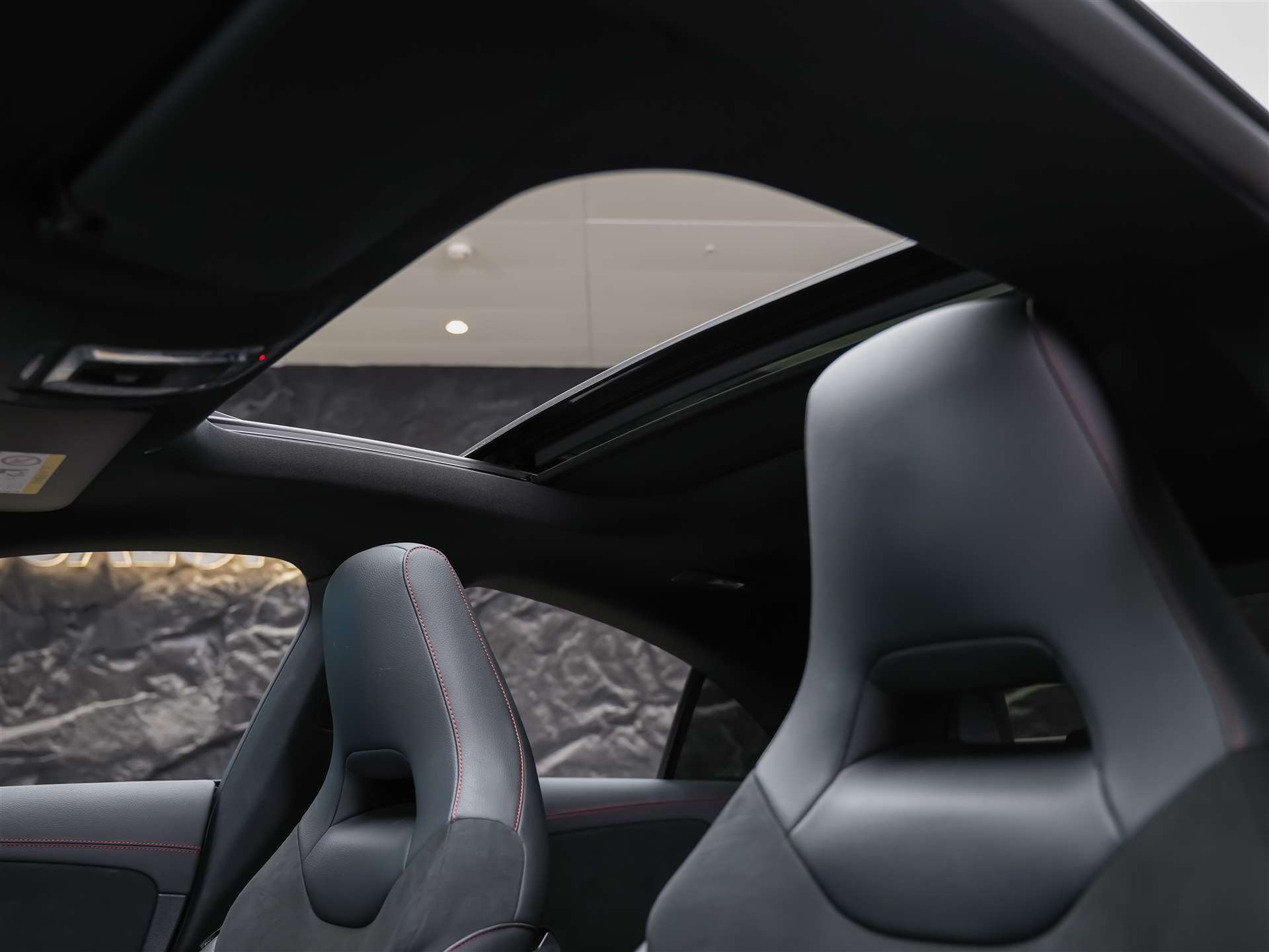 MERCEDES-BENZ CLA 220 AMG Line 7G-DCT 4Matic *Panorama*Standheizung*El. Sitze mit Memory*-image-11