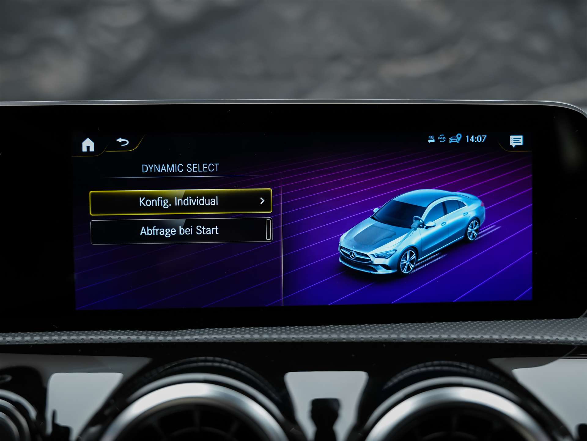 MERCEDES-BENZ CLA 220 AMG Line 7G-DCT 4Matic *Panorama*Standheizung*El. Sitze mit Memory*-image-41