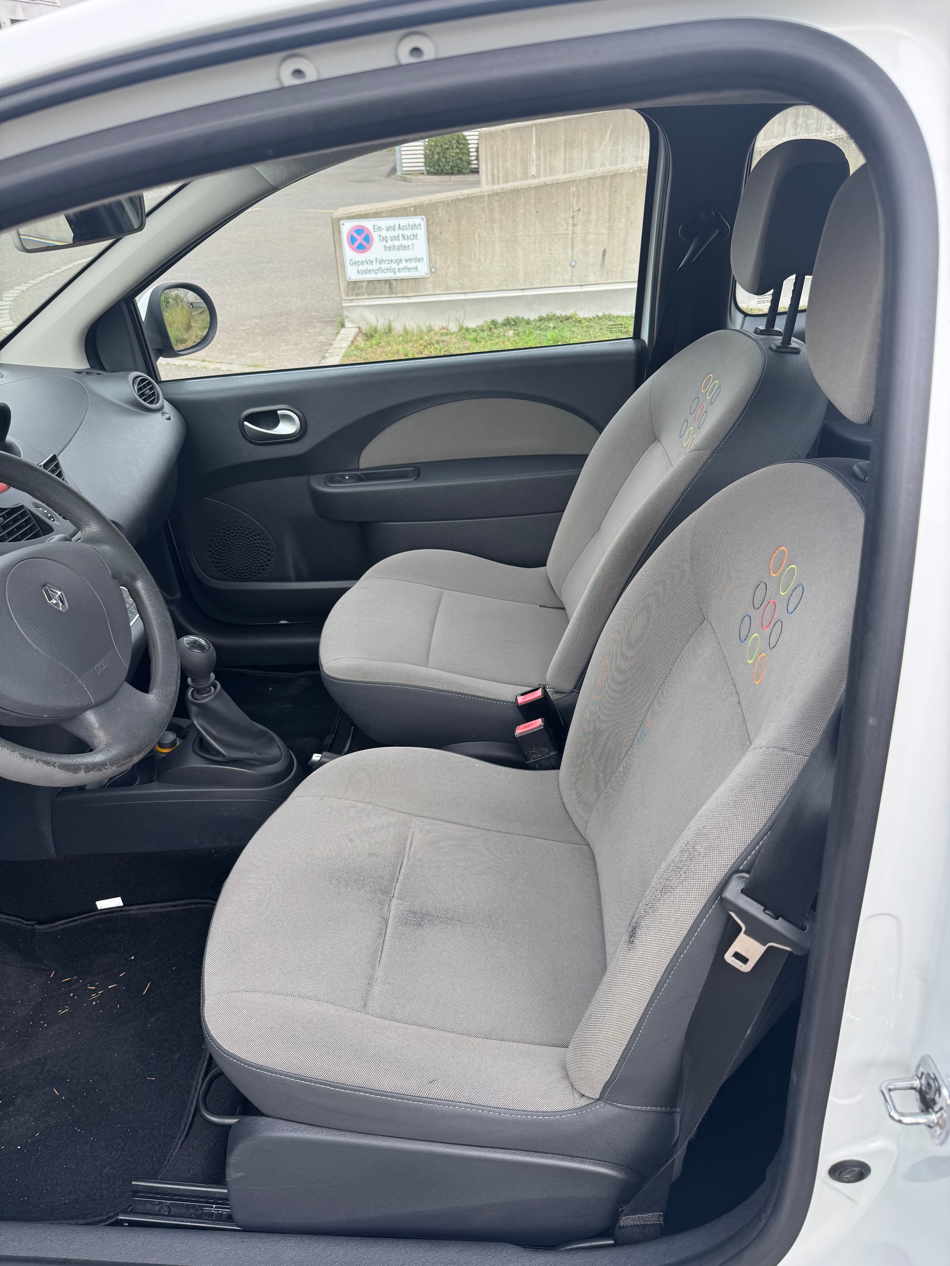 RENAULT Twingo 1.2 Authentique-image-8