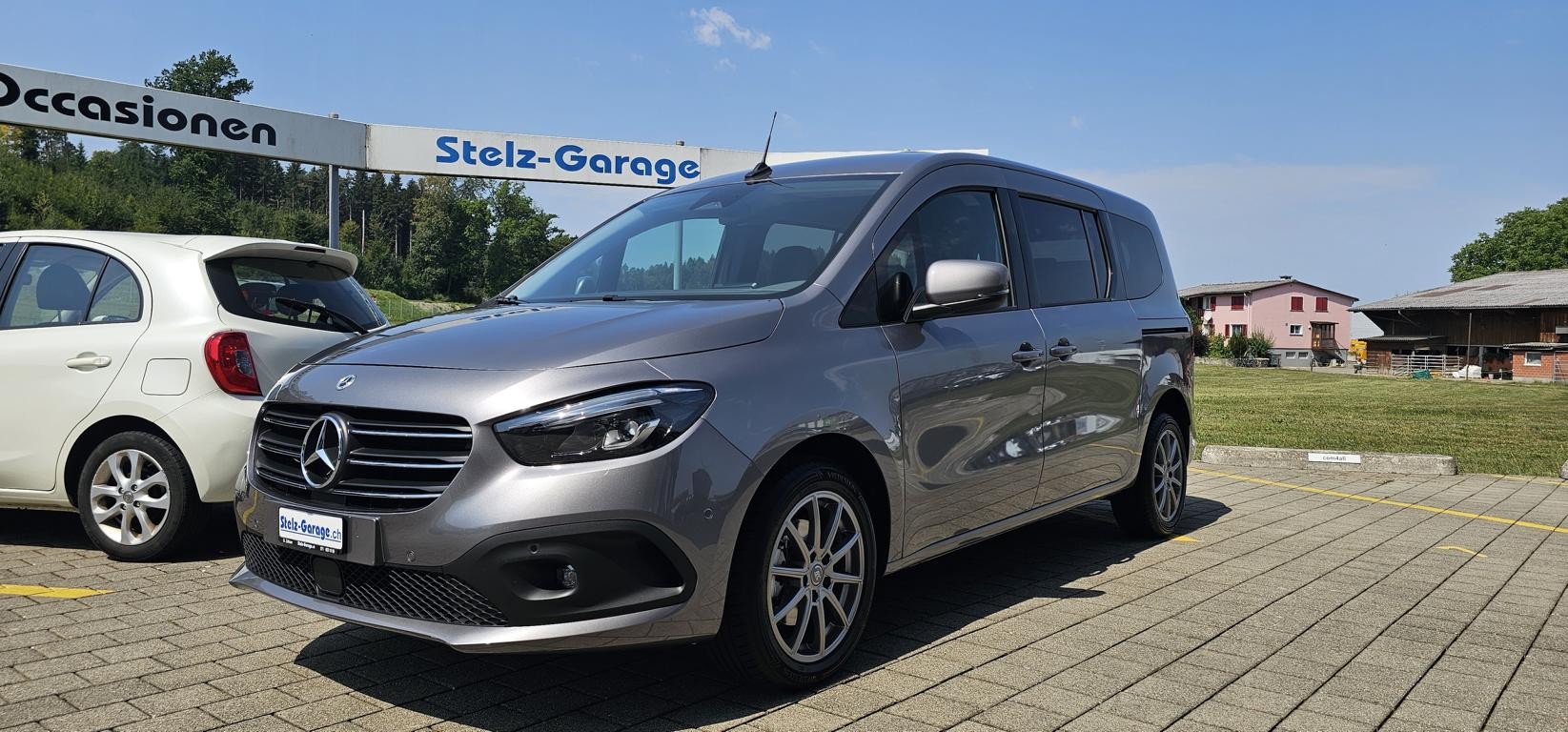 MERCEDES-BENZ T-Klasse 180 Progressive Automat Lang
