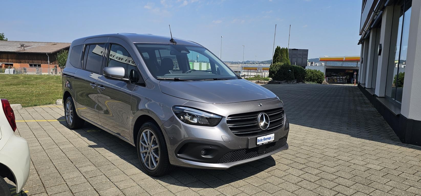 MERCEDES-BENZ T-Klasse 180 Progressive Automat Lang-showroom-element-2